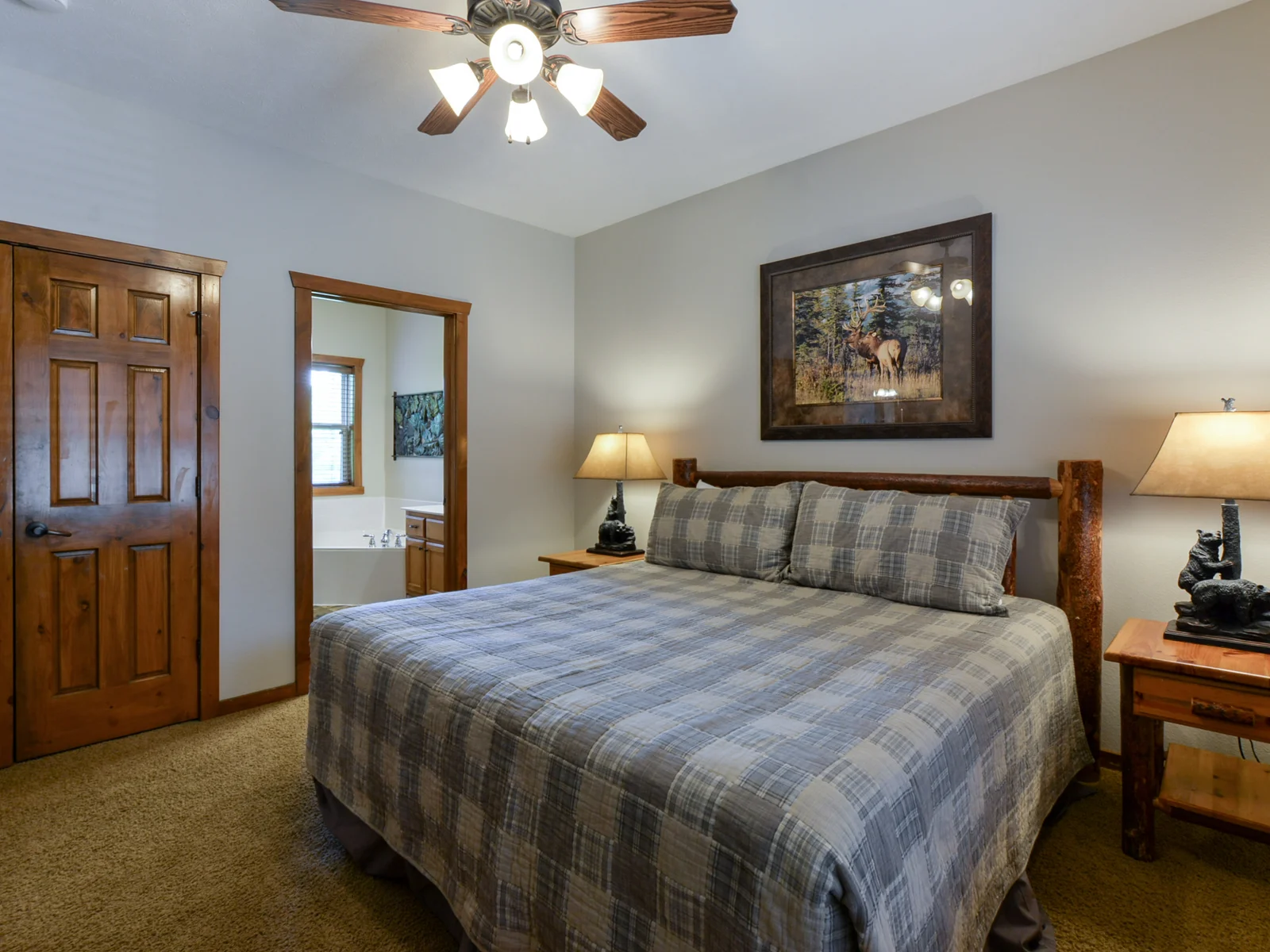 www.VanessasVacationHomes.com