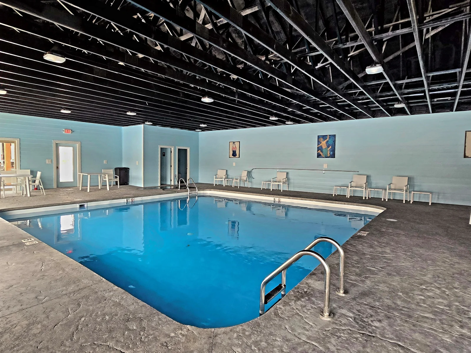 Indoor community pool!