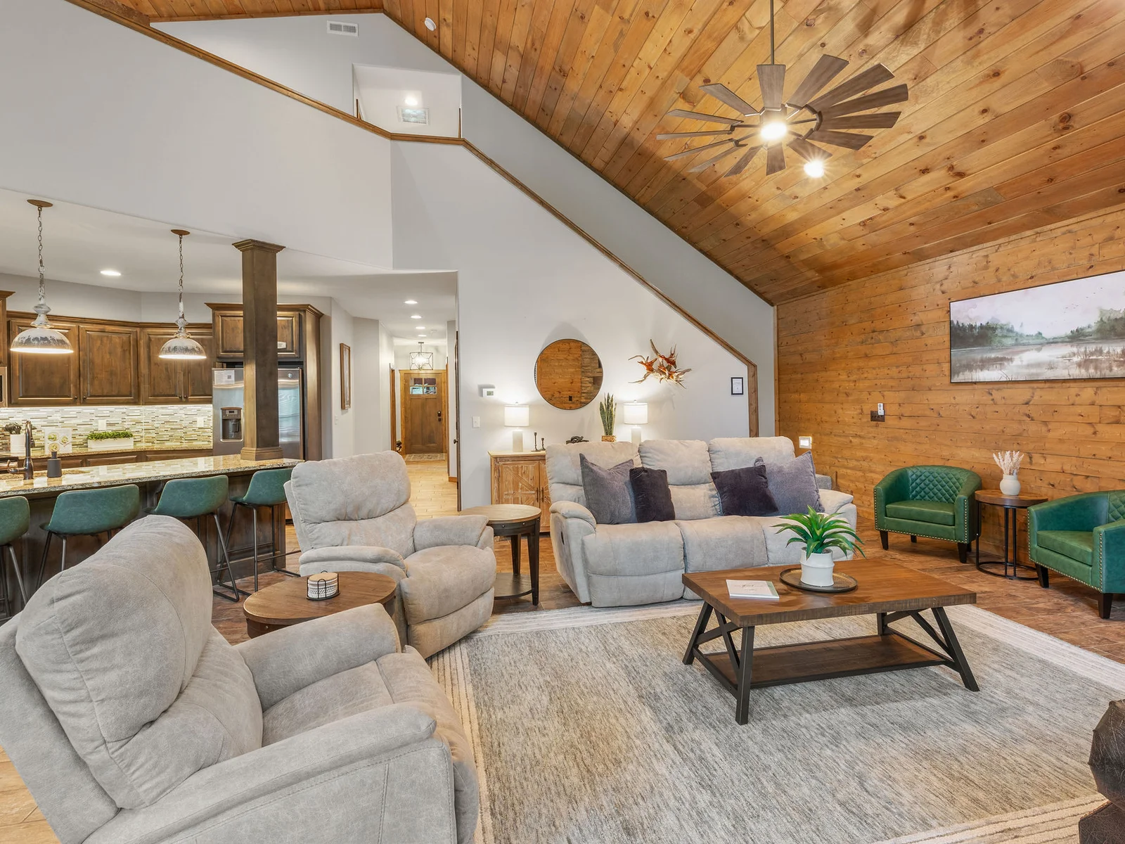 Welcome to Emerald Cove Lodge!