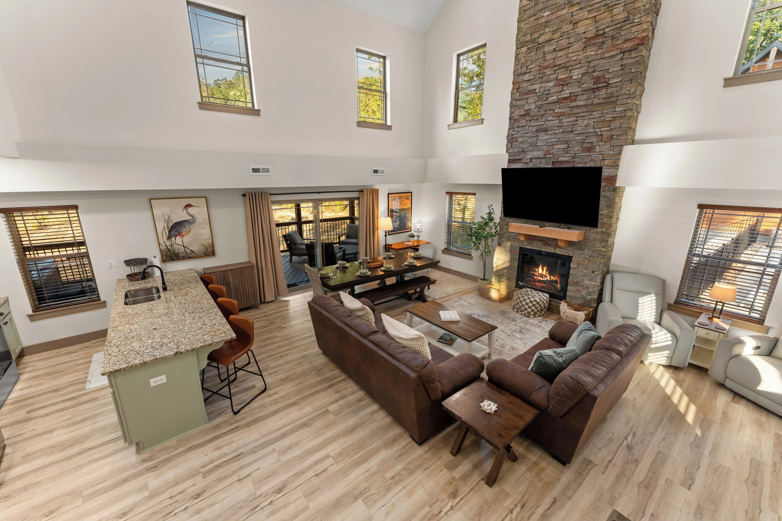 Birdseye view of living area from upstairs landing, Very open feel the upstairs/downstairs.