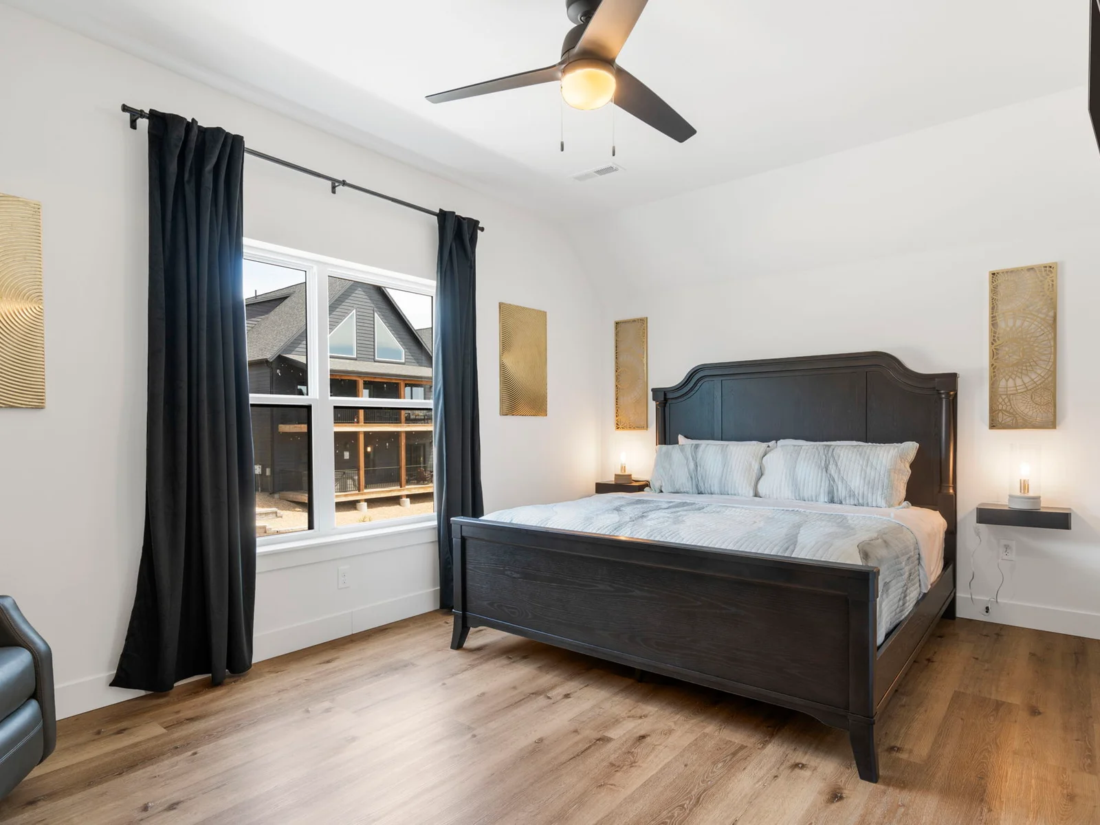 Upper level King #3 bedroom with ensuite bathroom