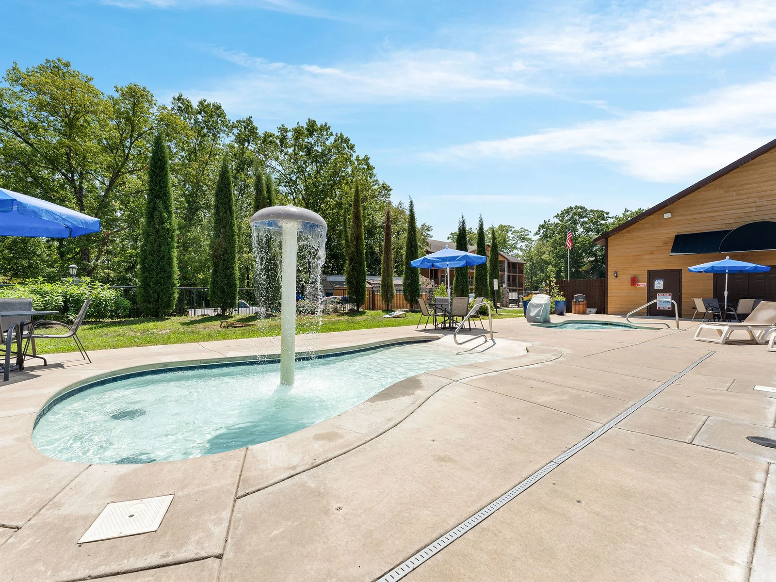 Lounge by the water or jump straight into the fun. ☀️🏊‍♂️