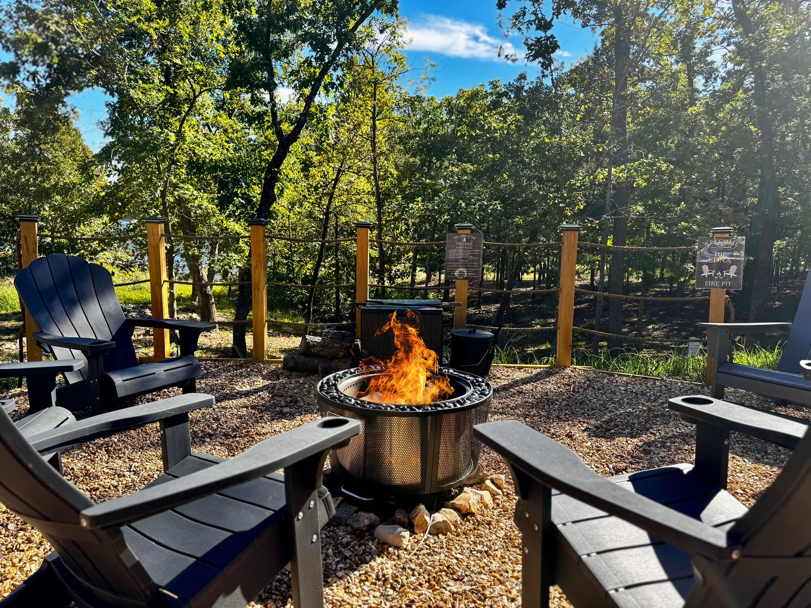 Lower fire pit
