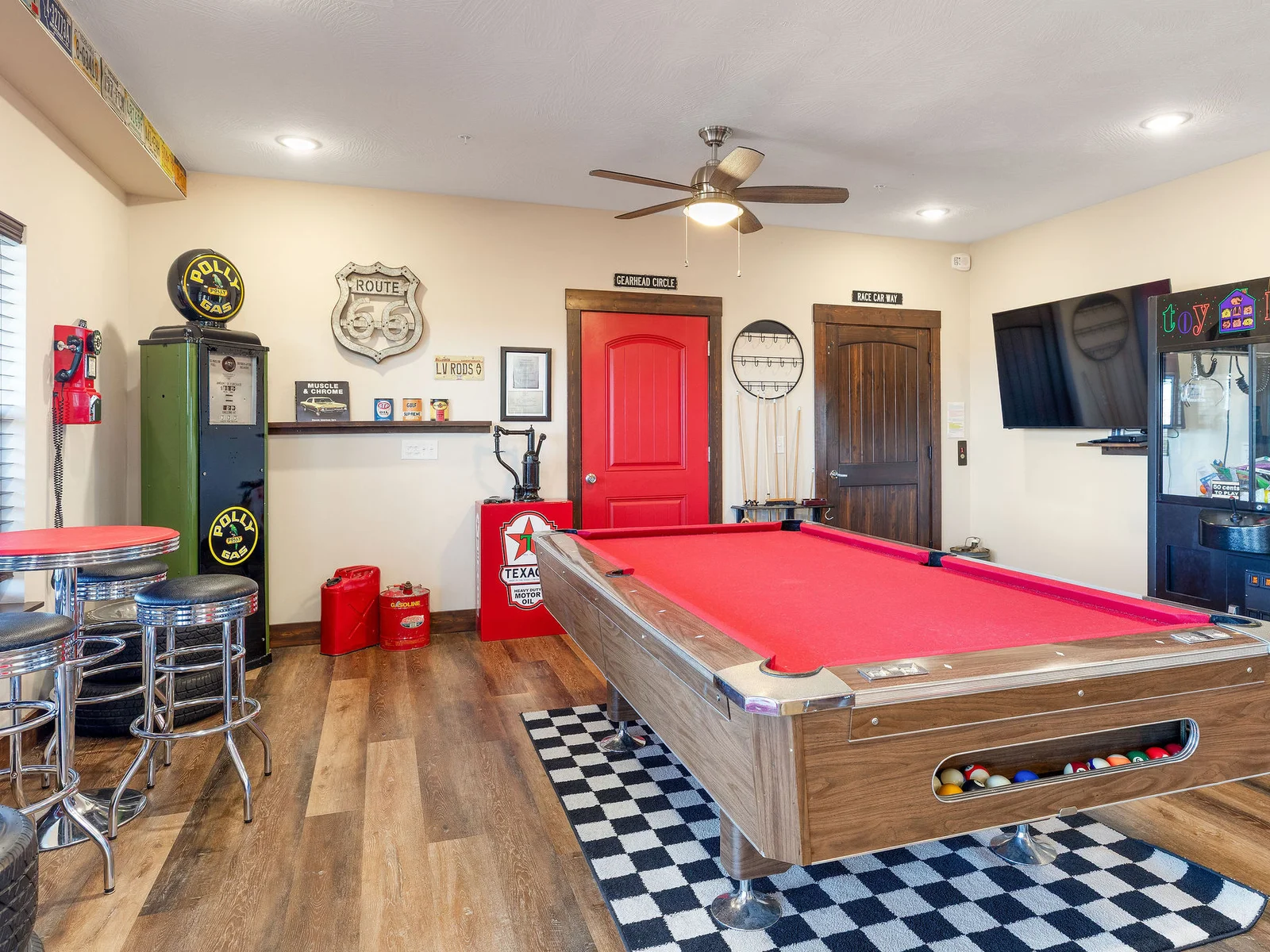 Pool table and claw machine!