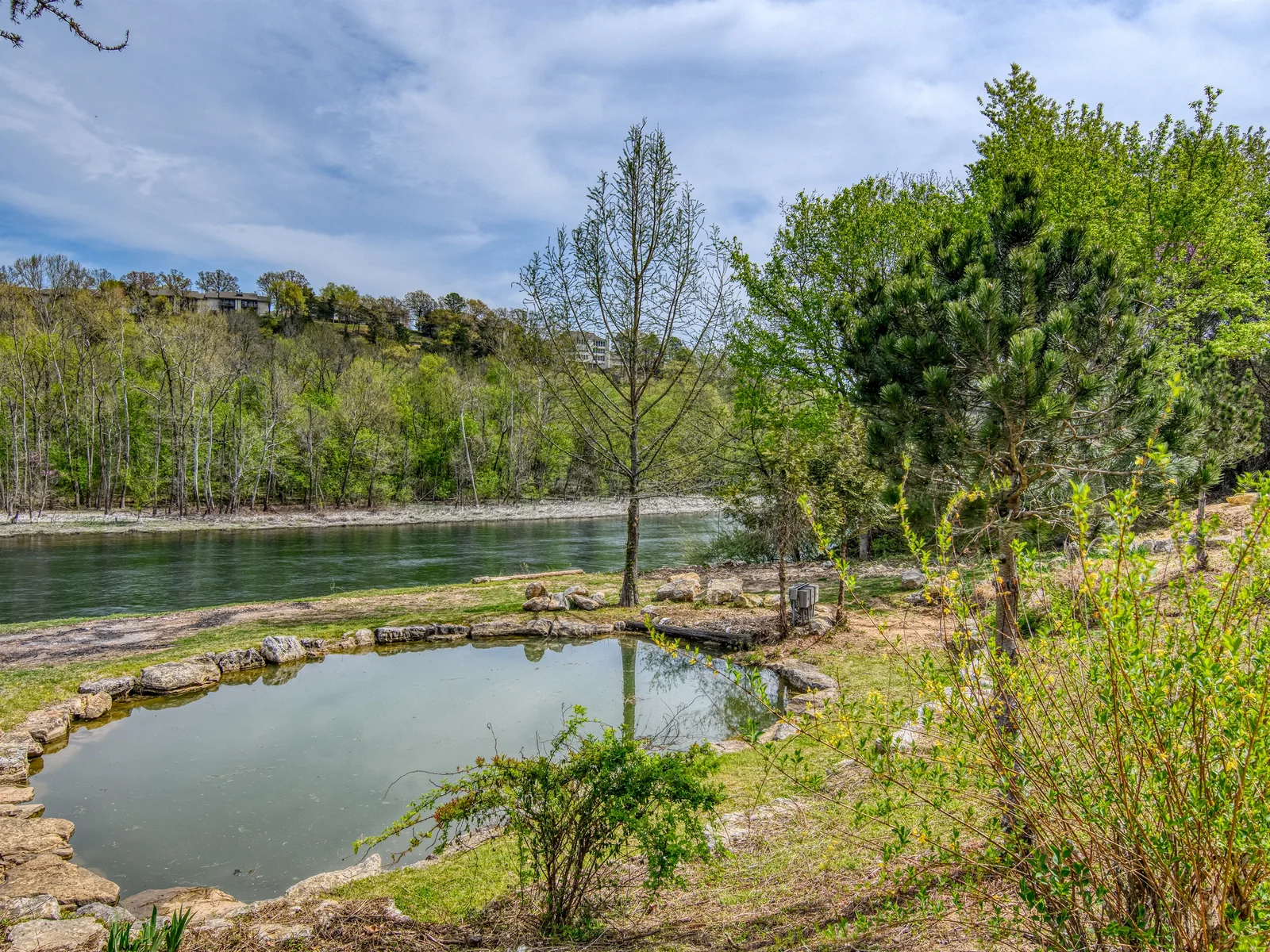 Trout fishing paradise on Lake Taneycomo