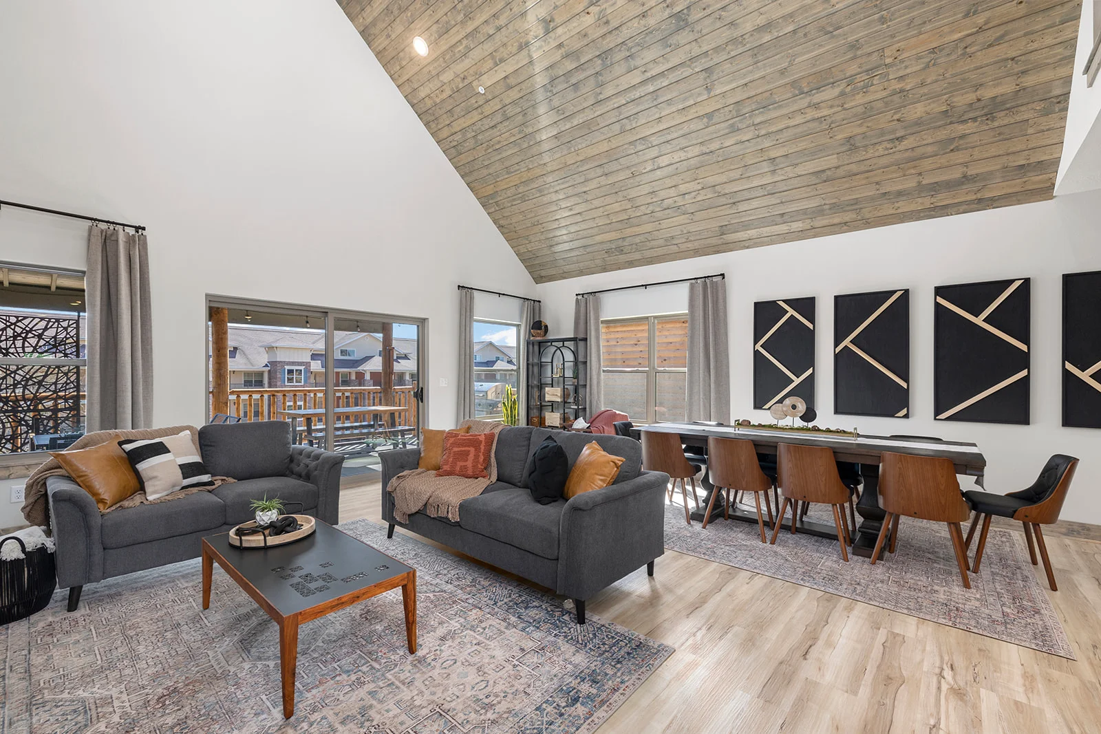 Dining room for everyone and space to stretch out and watch a movie!