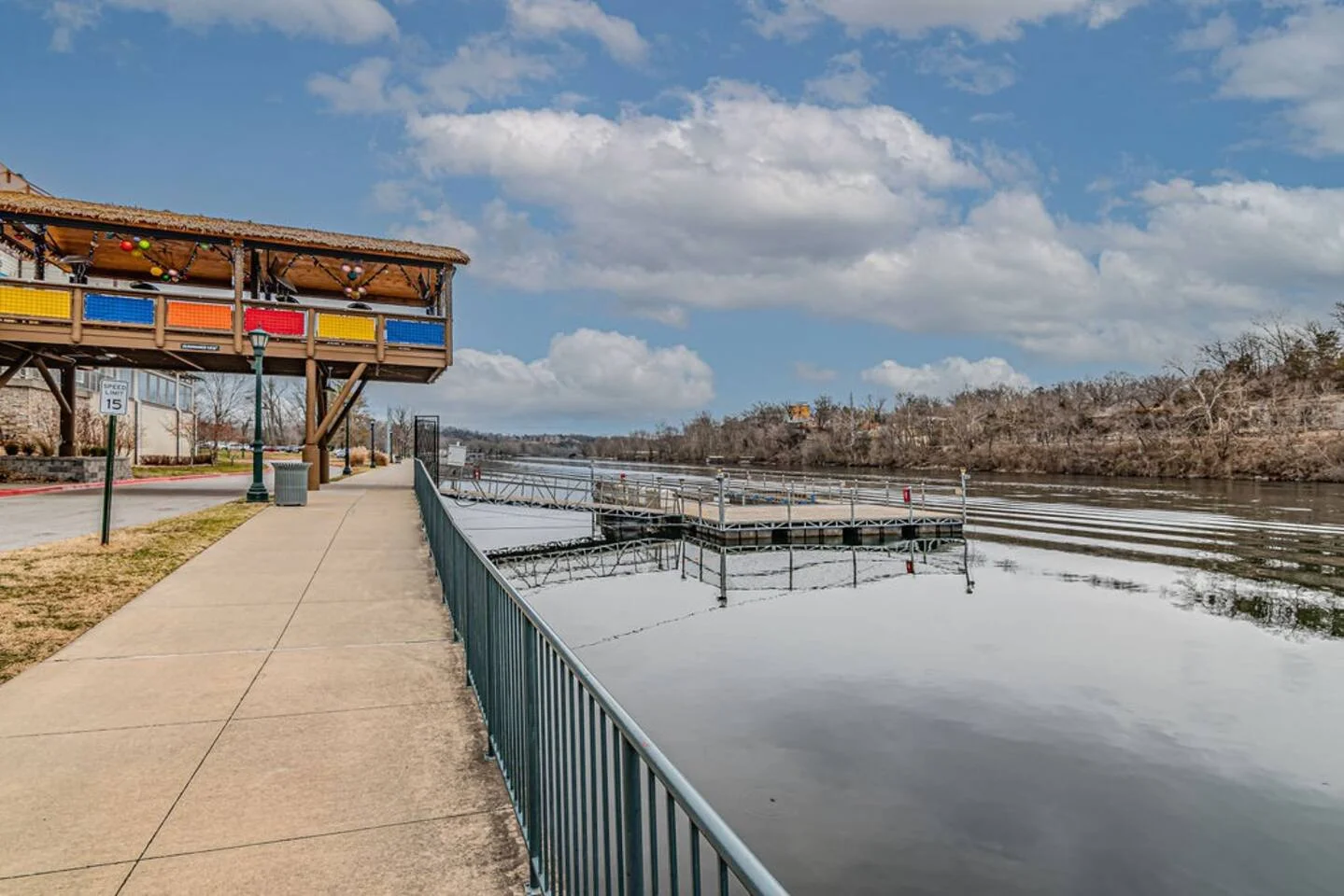 The Branson Strip is a great to find a place to eat and shop, or just mosey down the pedestrian road.