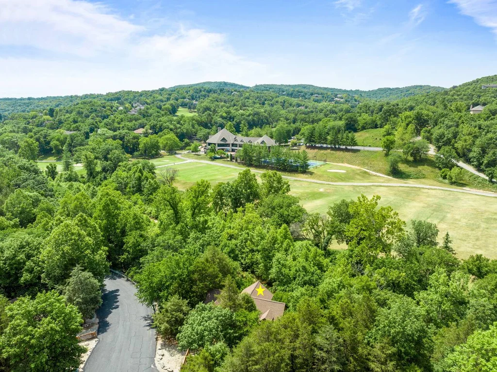 Rustic Stonebridge in Branson West, MO
