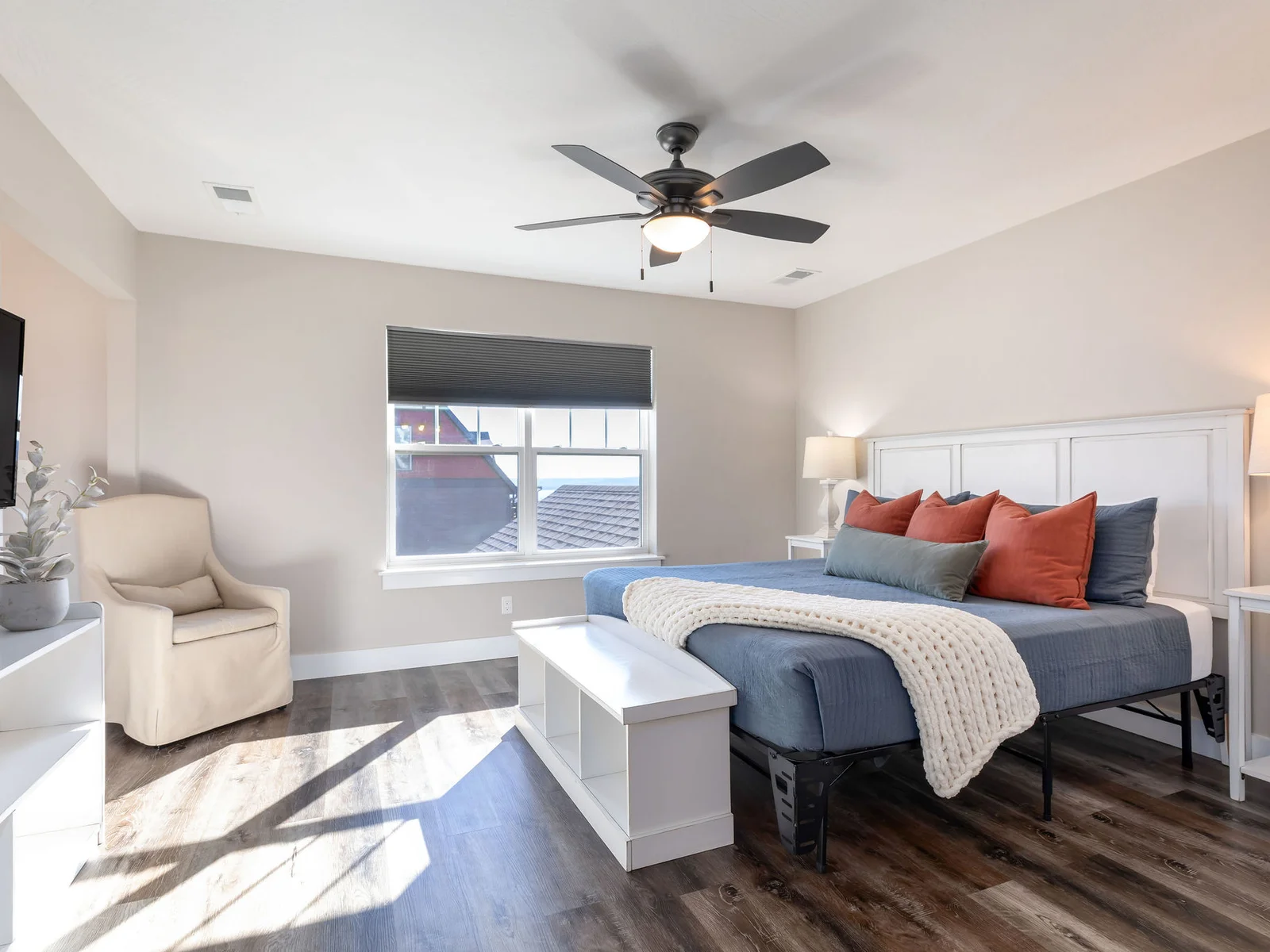 Upper level King bedroom #1 bedroom w/ ensuite
