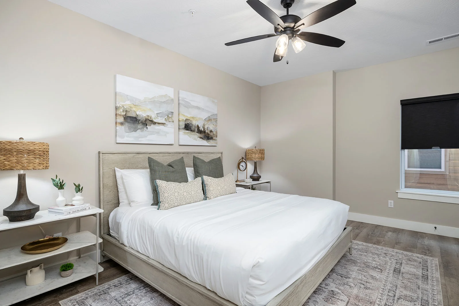 Lower level King with ensuite
