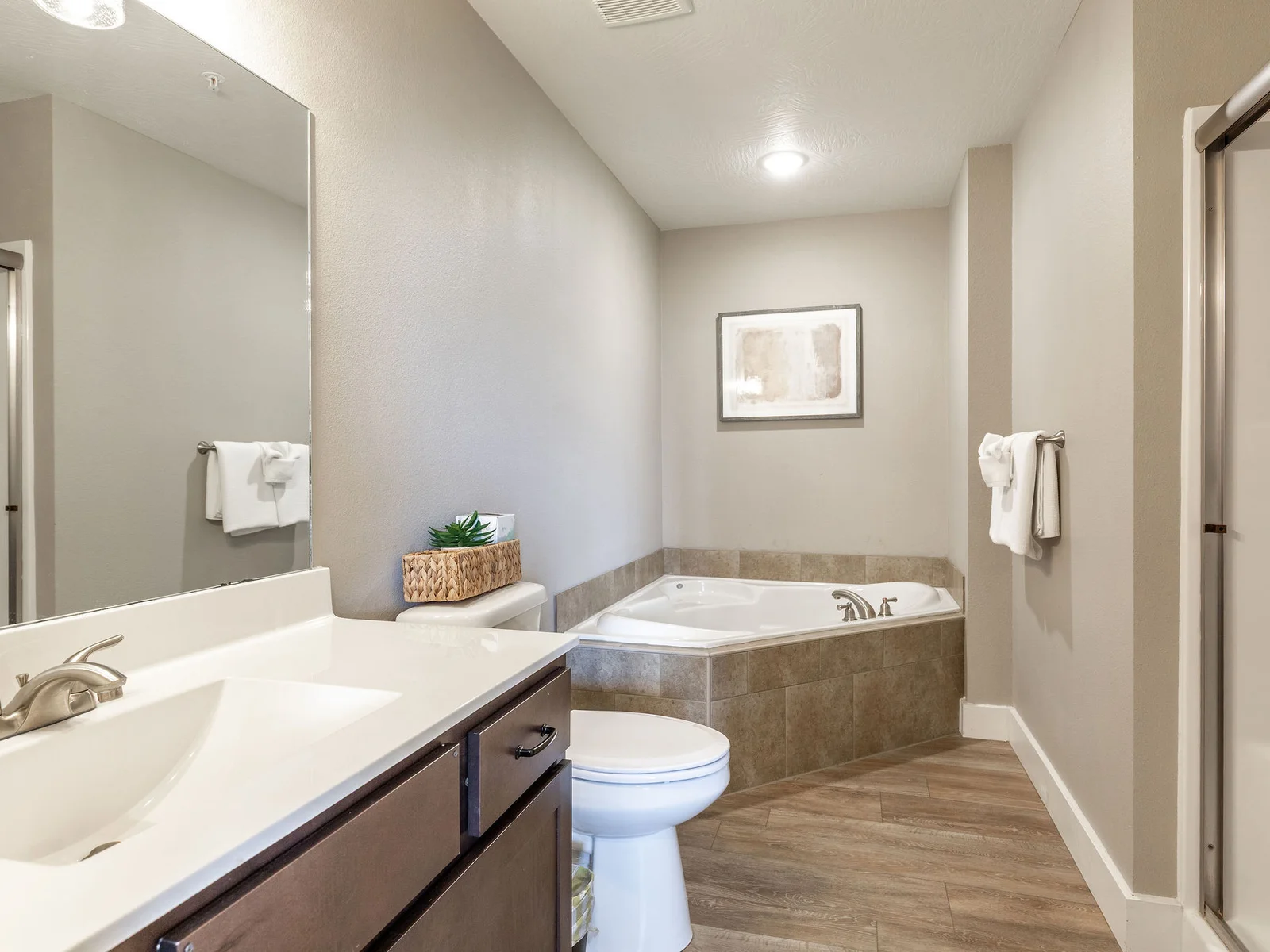 Ensuite bath