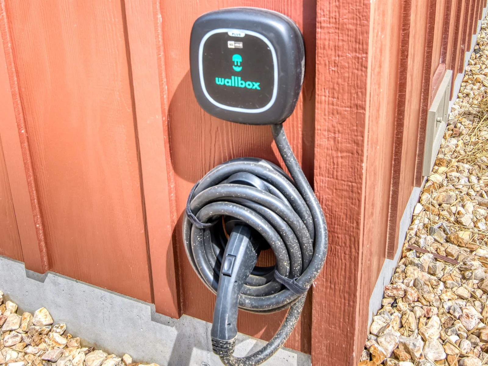Have an electric vehicle? We have charging stations on the 11 lodges that are waterfront in Trophy Run