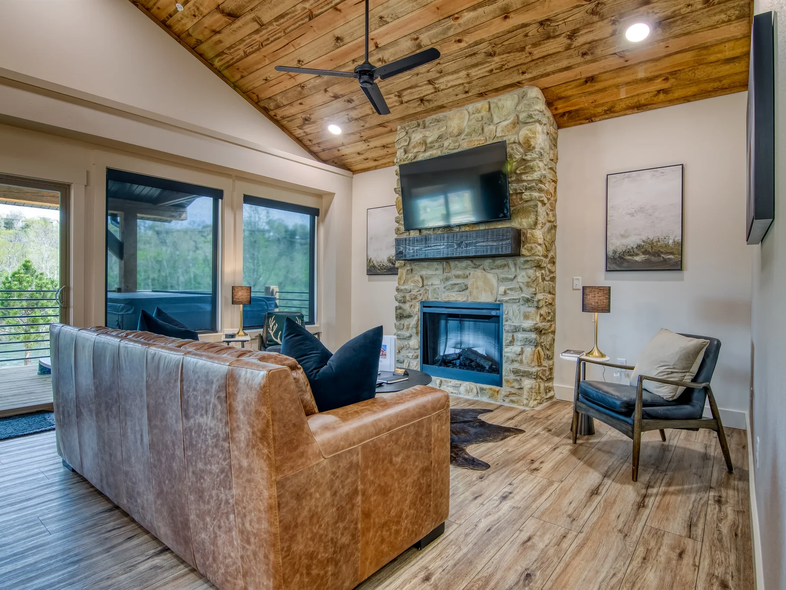 Your group will have a wonderful stay t Angler's Lodge