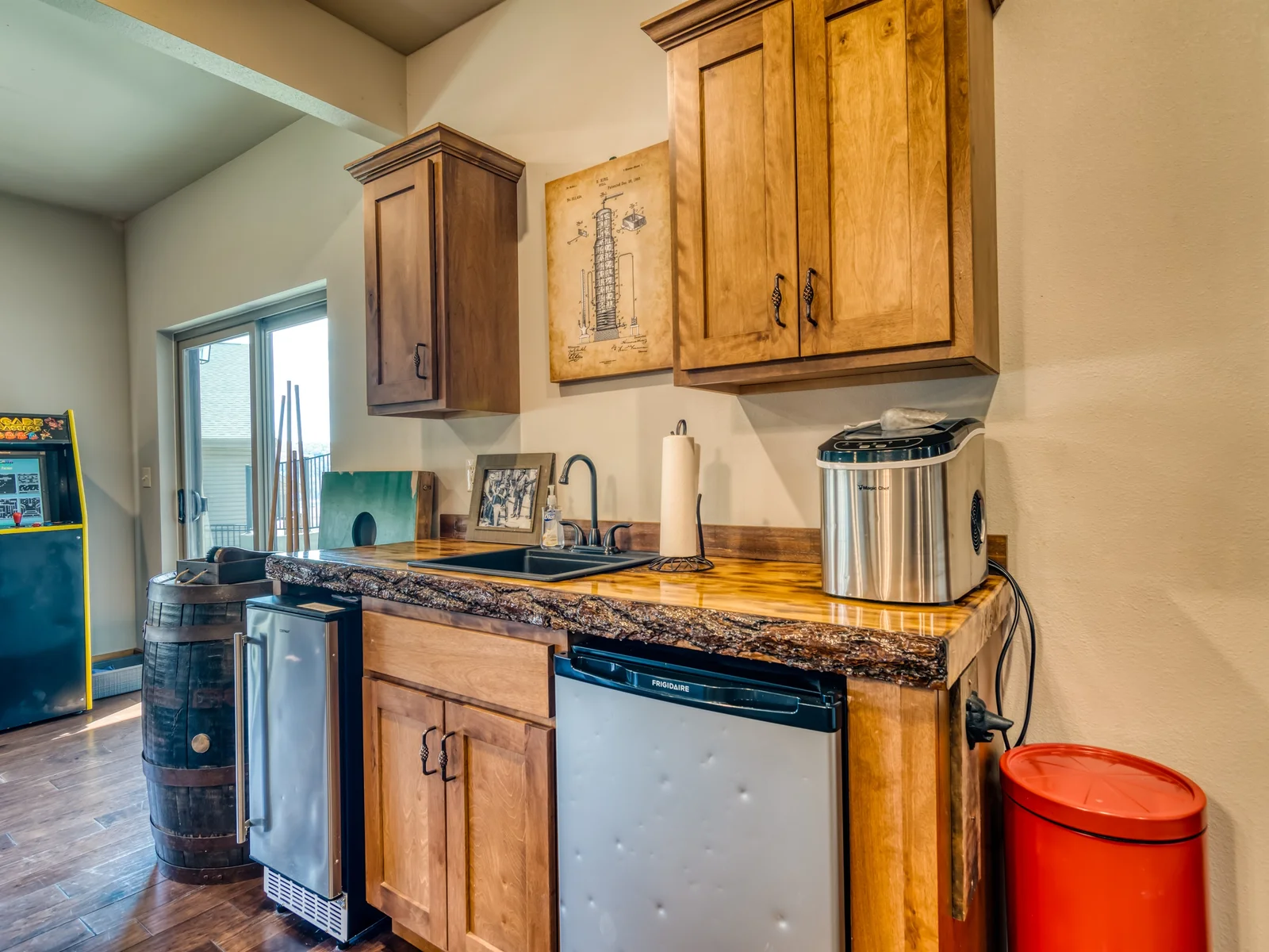 Mini bar on the lower level with fridge and ice machine