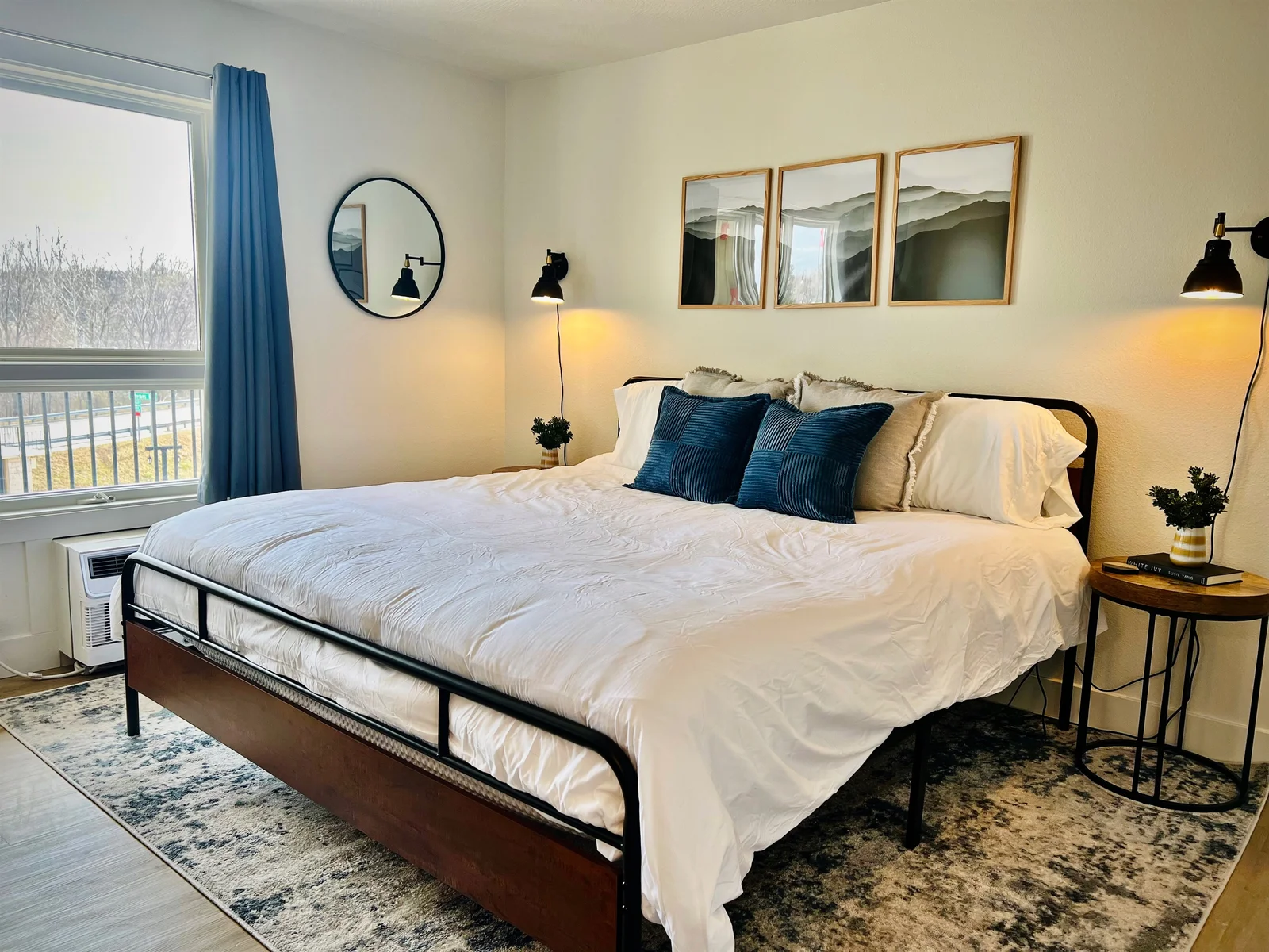 Right King bedroom with ensuite bathroom