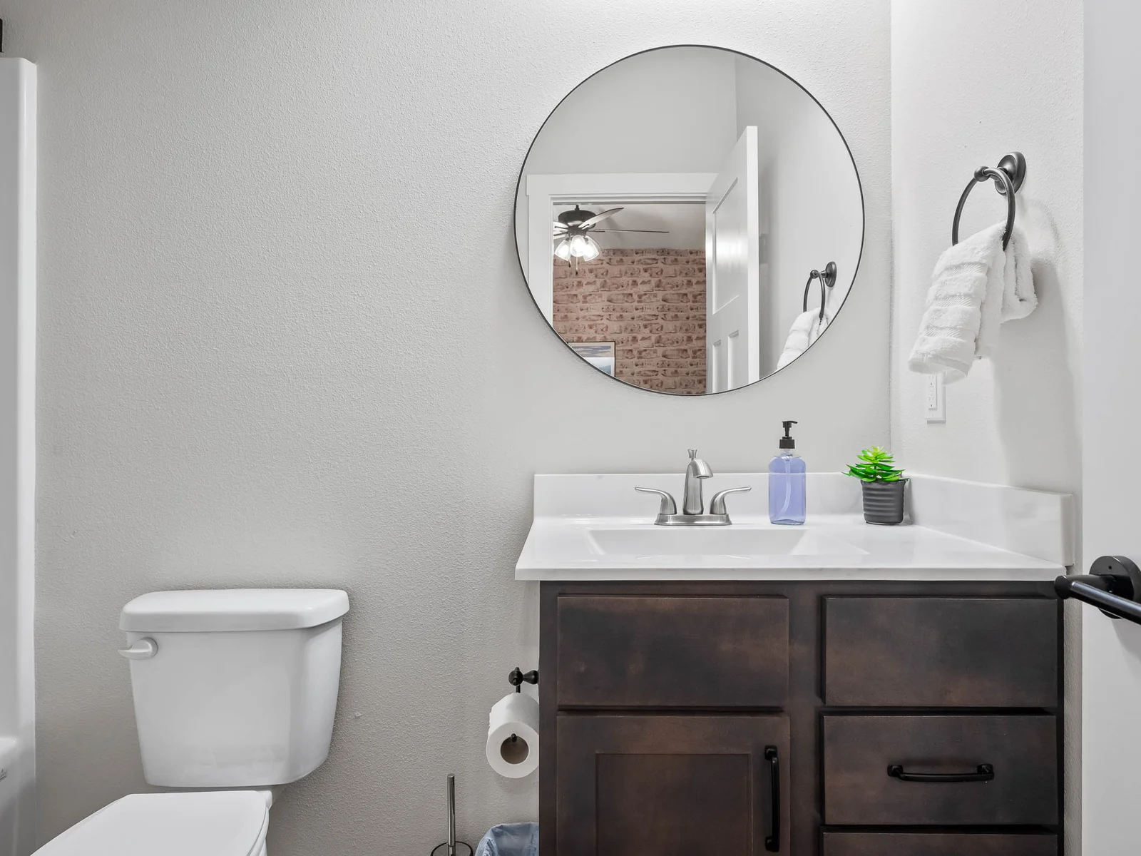 Lower level king #3 bathroom