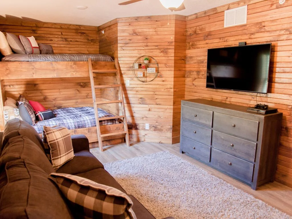 PS4 and queen size sleeper sofa