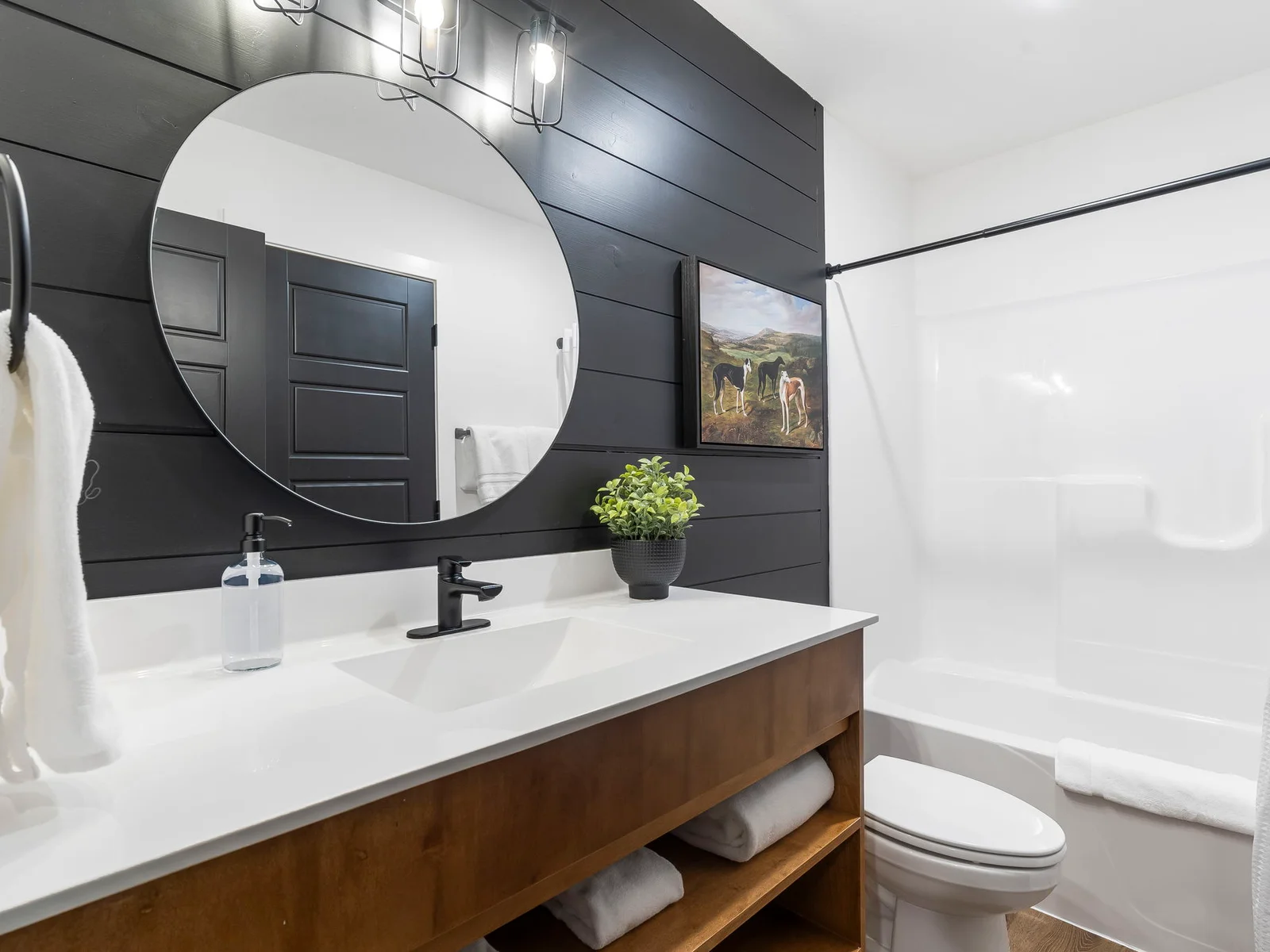 Ensuite bathroom connected to King #1
