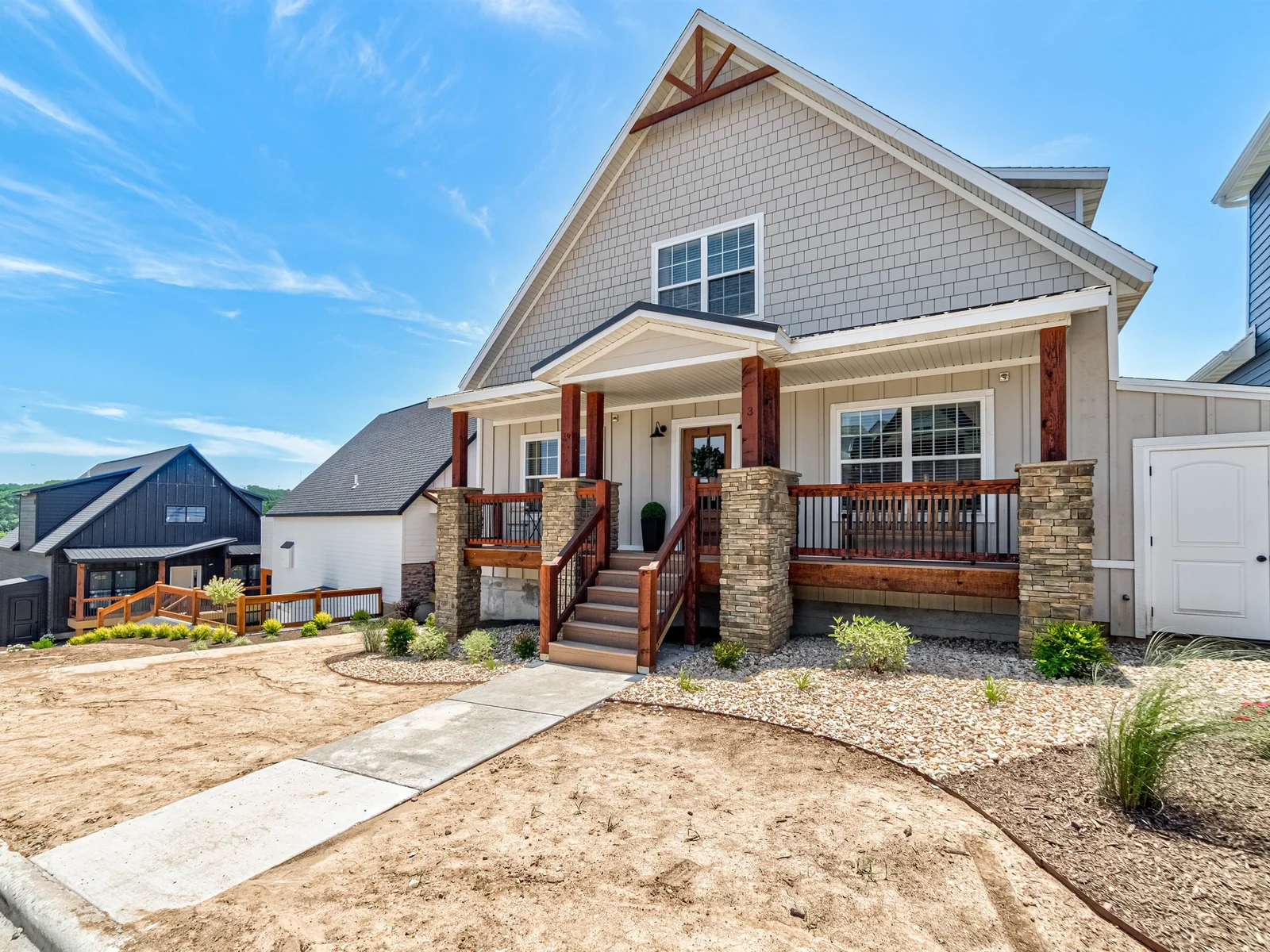 Welcome to Lakeview Oasis in Branson Cove!
