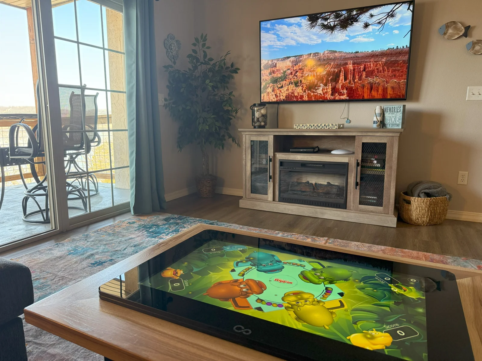 The little ones can play Hungry Hippos while you stare at the lake!