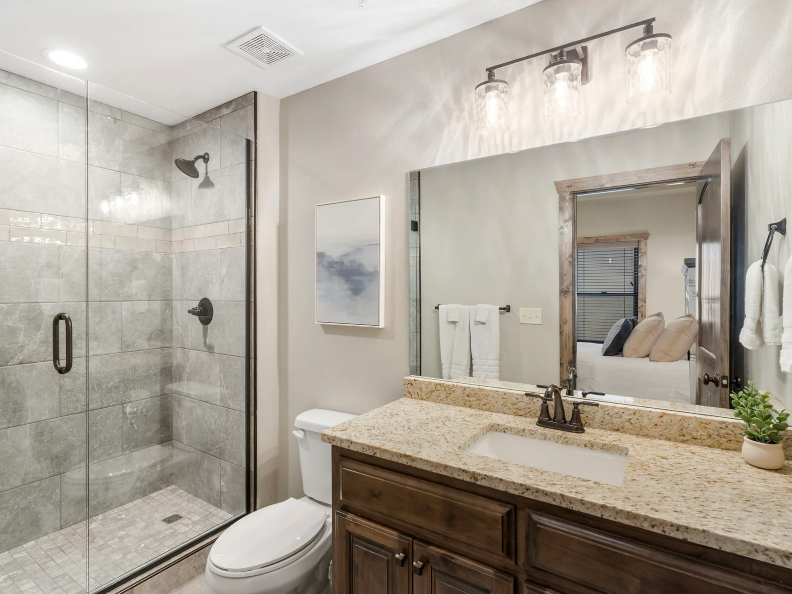 Lower level Queen bed ensuite bath
