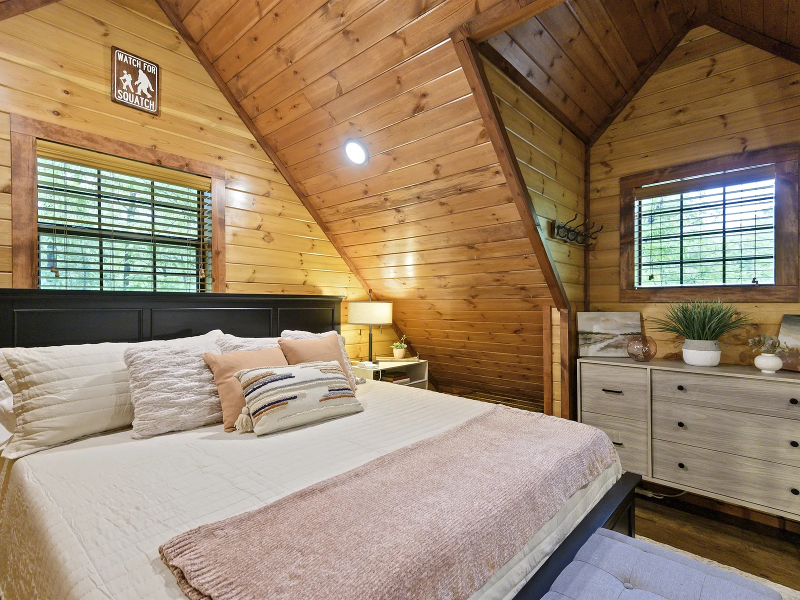 Relax and Recharge in Our King-Size Loft Hideaway