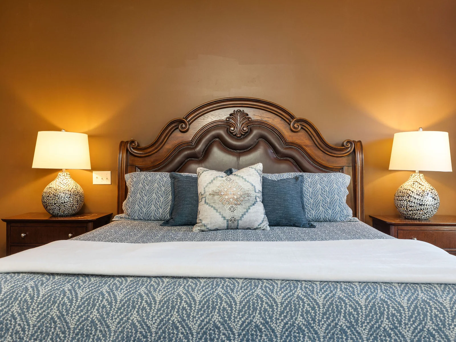 Main Level King bedroom #4 w/ ensuite bath