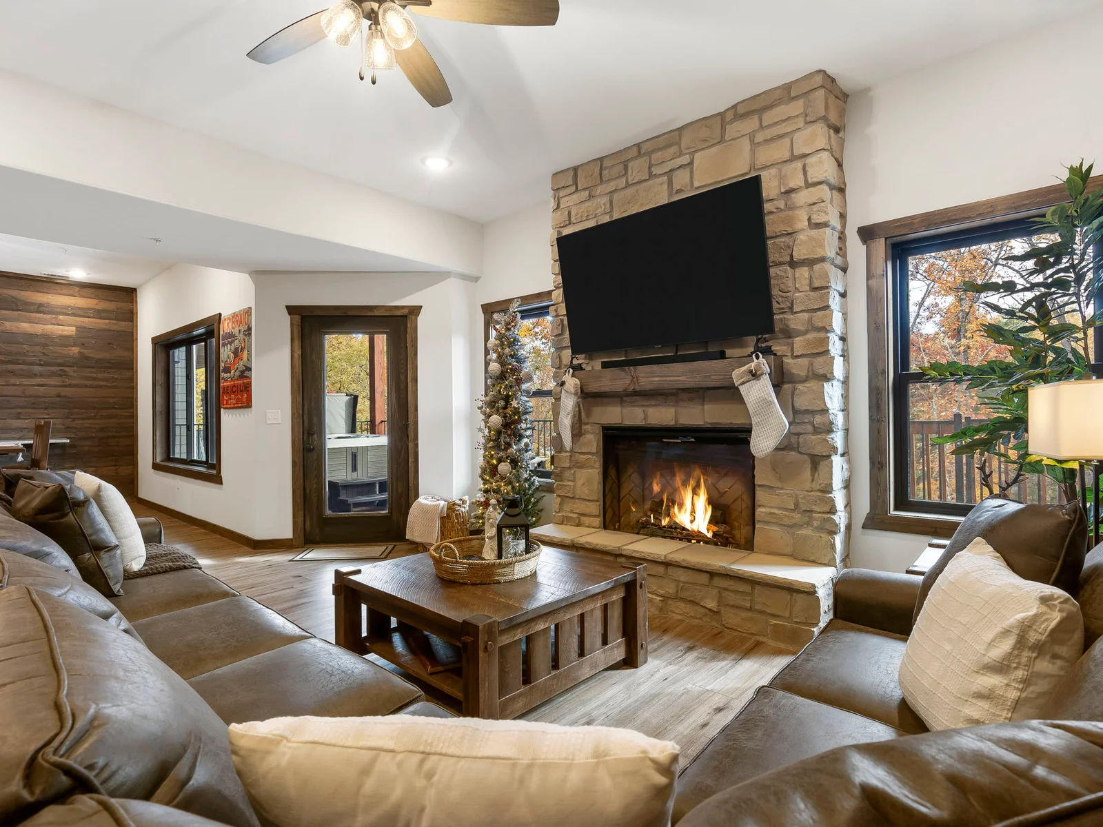 Lower living space