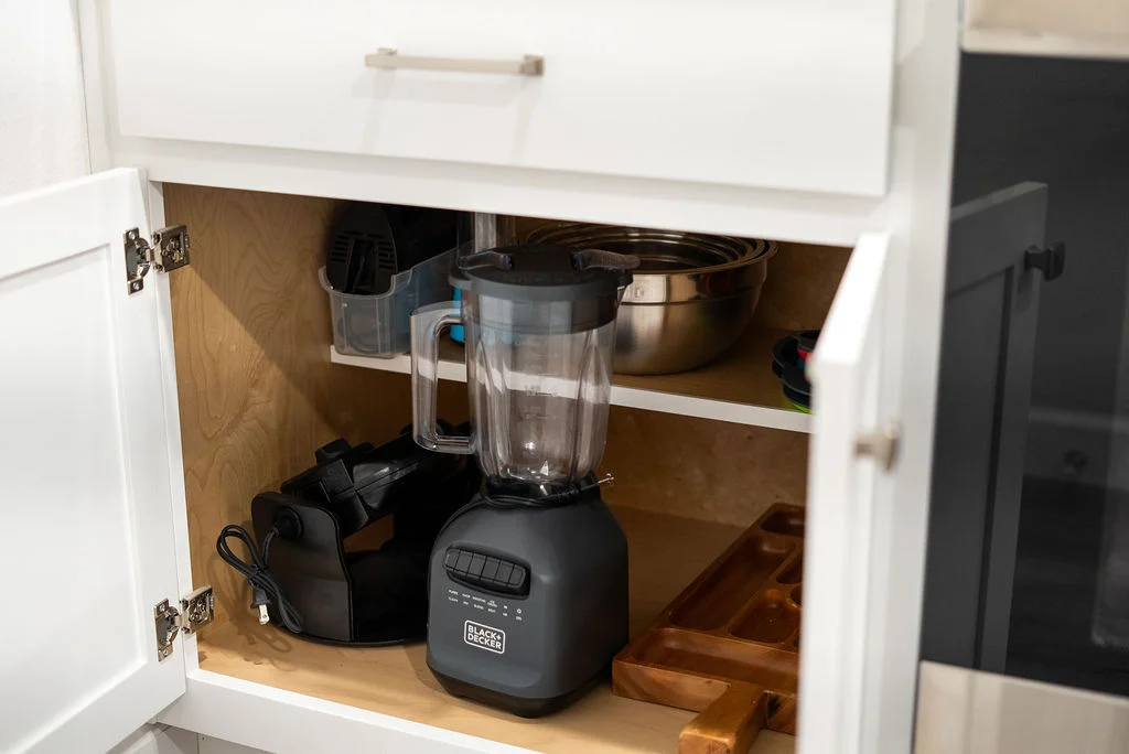 Toaster, blender, plenty of small appliances for your ease in preparing meals