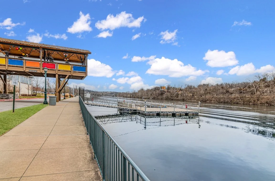Branson Landing boardwalk and waterfront shopping area.