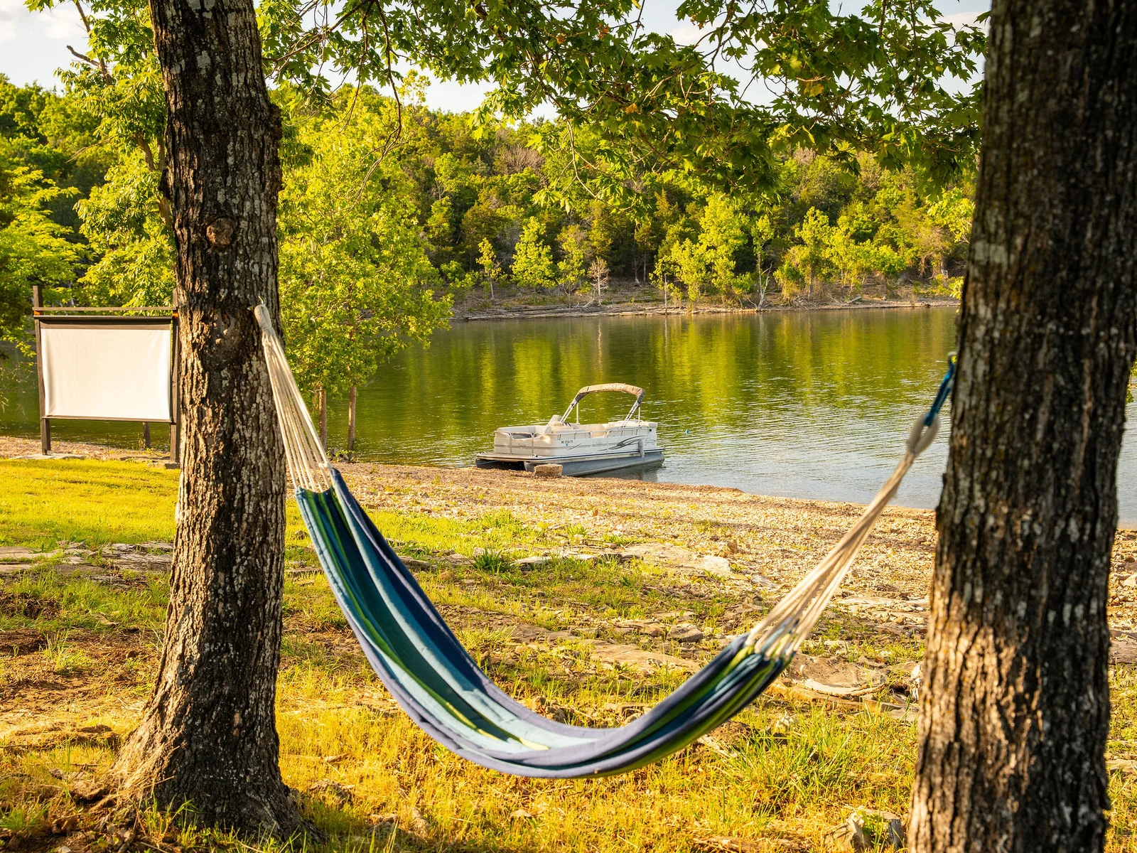 Swing into relaxation in the lakeside hammock and let the peaceful surroundings do the rest.