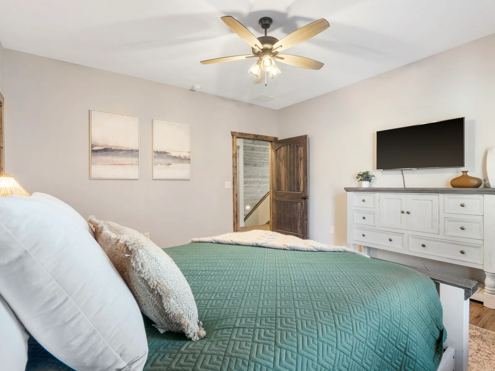 Upper level Queen bed #1 w/ ensuite bath