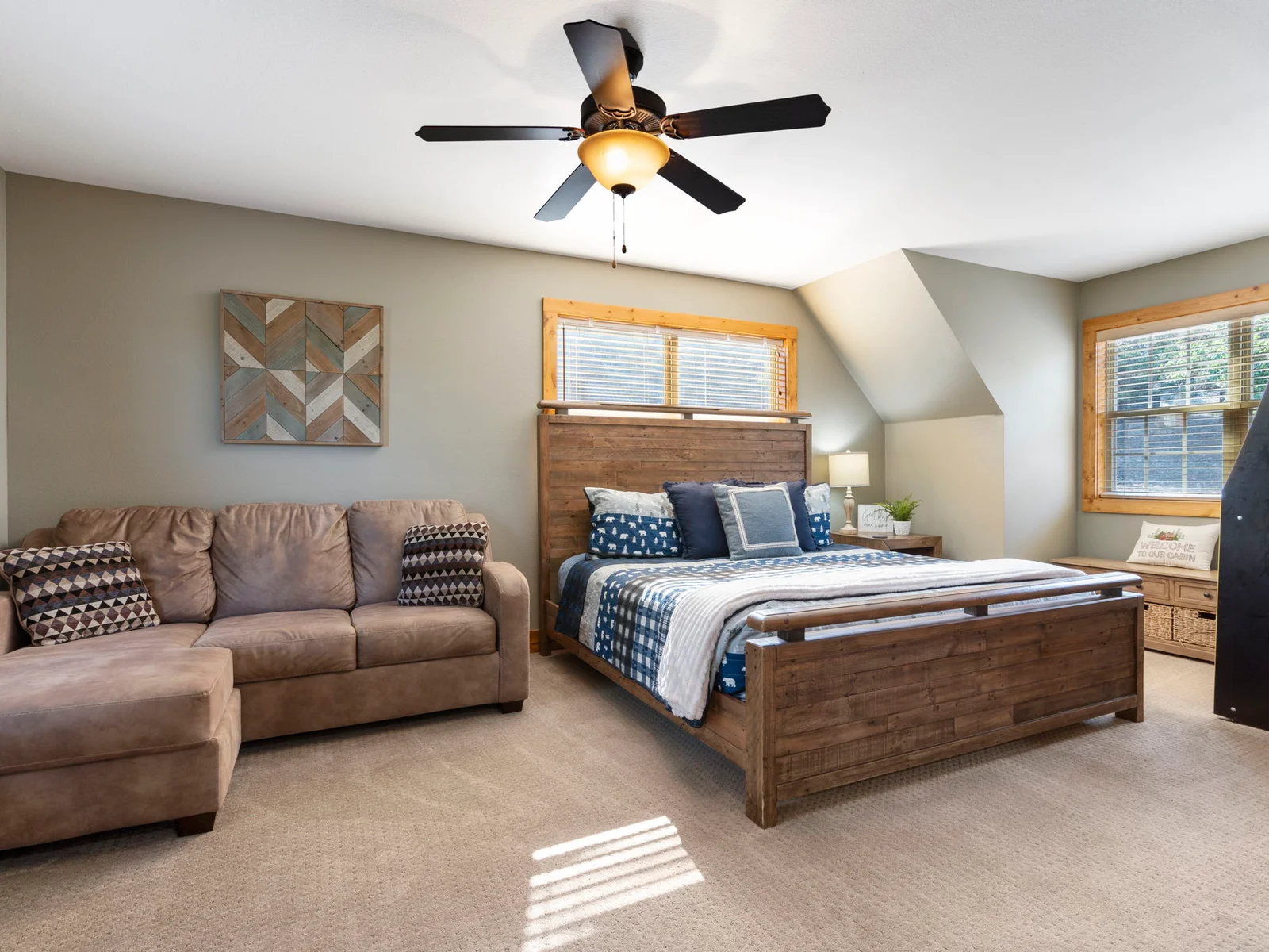 King bedroom #4 w/ queen sofa sleeper