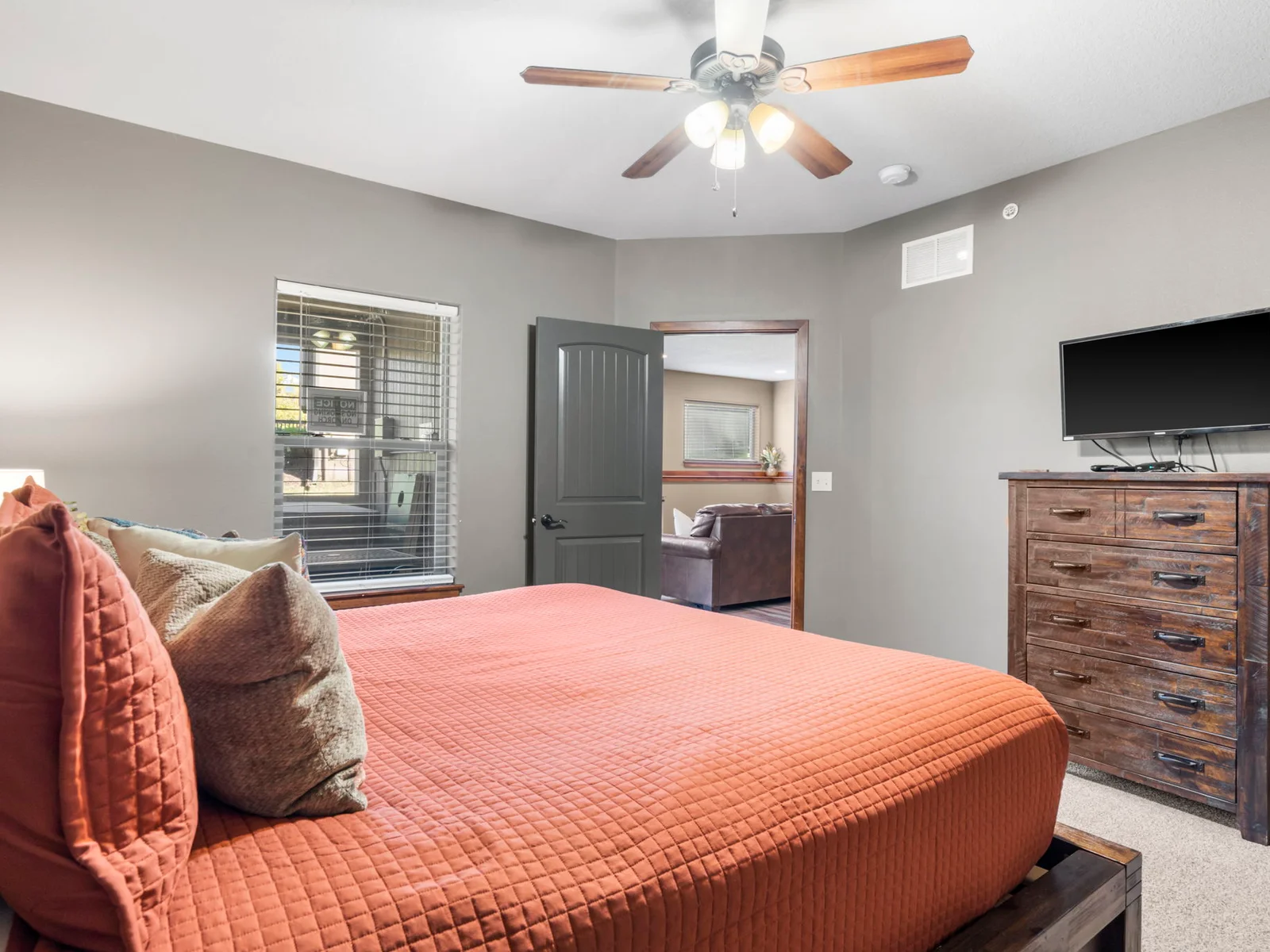 Lower level King #5 with ensuite bathroom