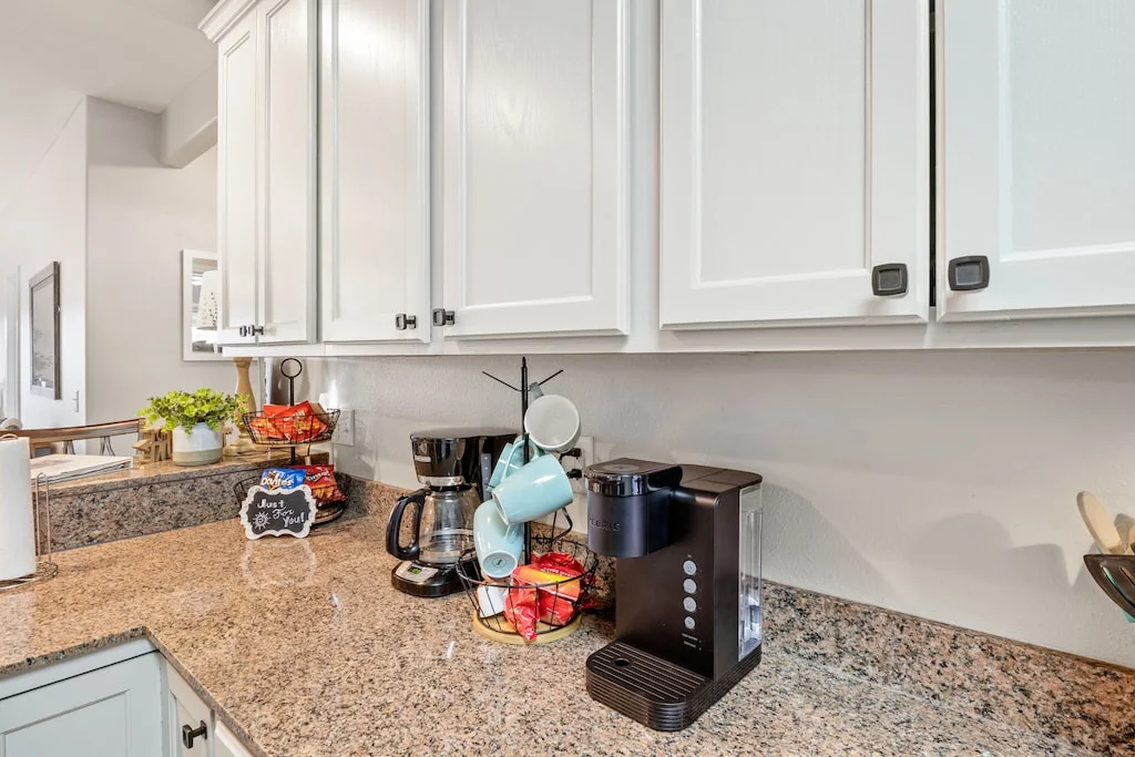 Coffee bar with 12-cup drip maker and a single-cup Keurig coffee maker