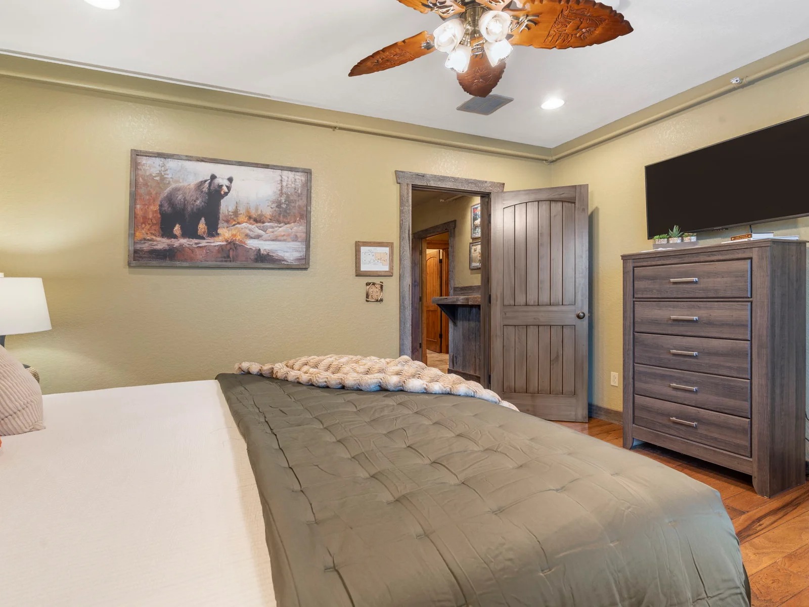 Lower level King bedroom #7