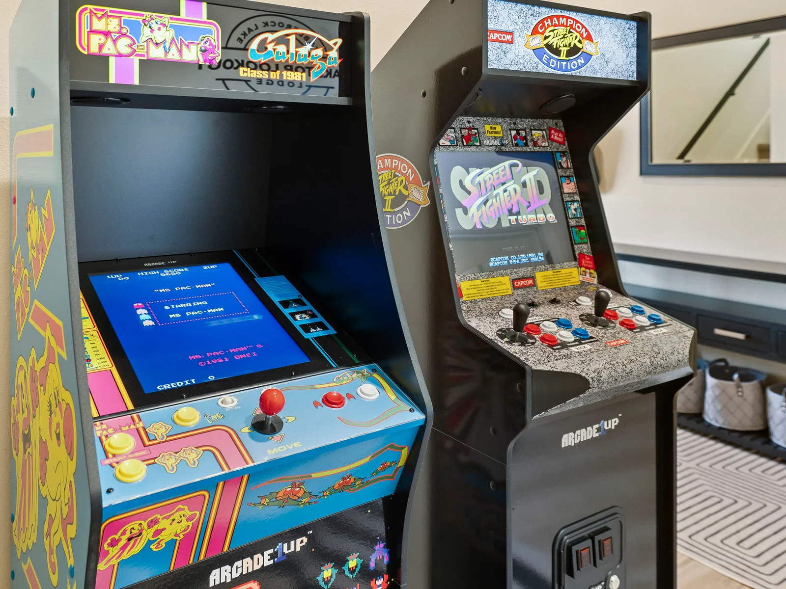 2 free to play arcade machines!
