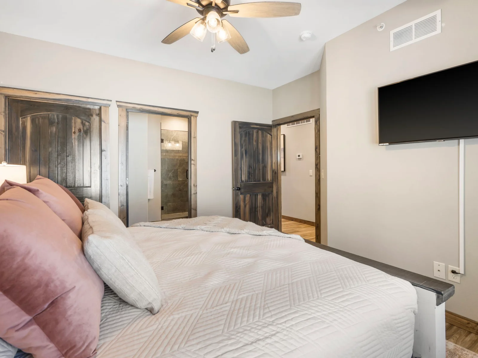Main Level King Bed #1 w/ ensuite bath