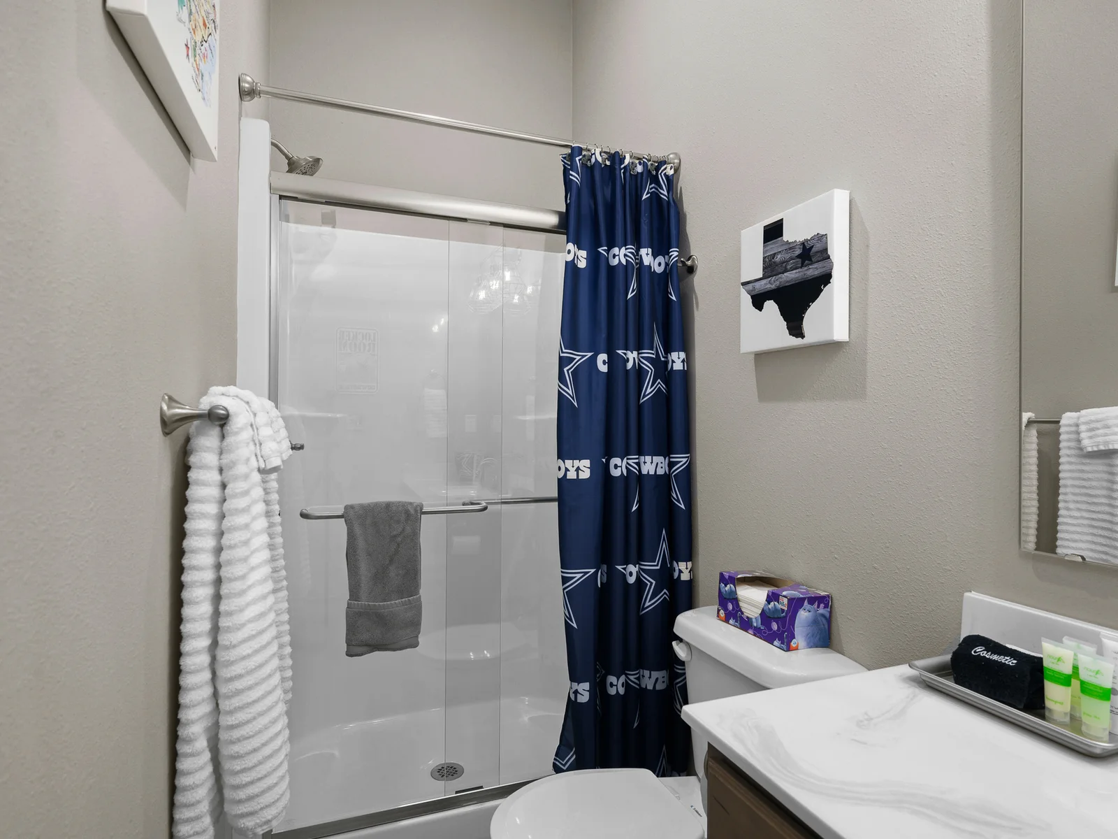Cowboys ensuite bath