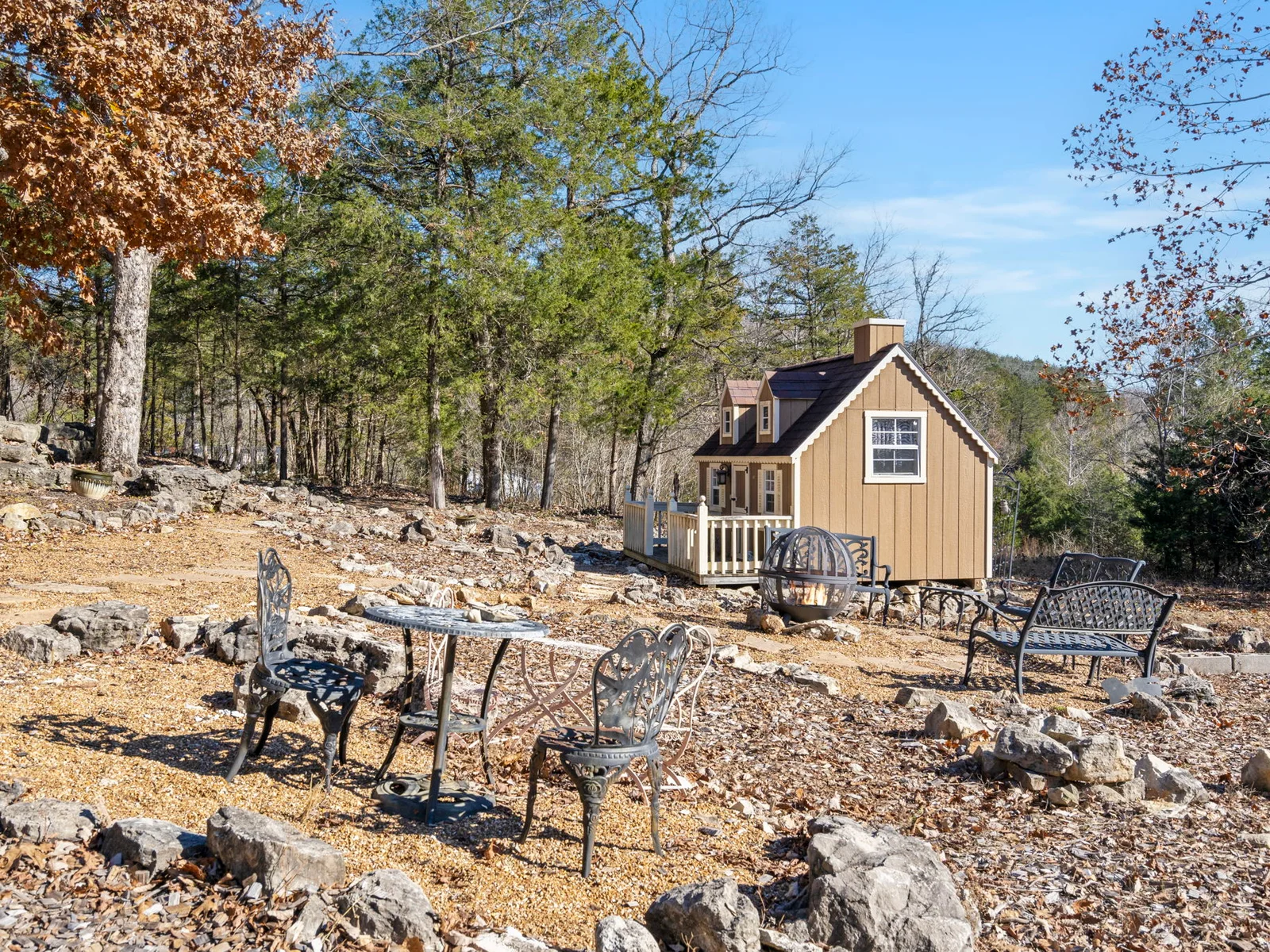 Stroll while the kids play in the playhouse