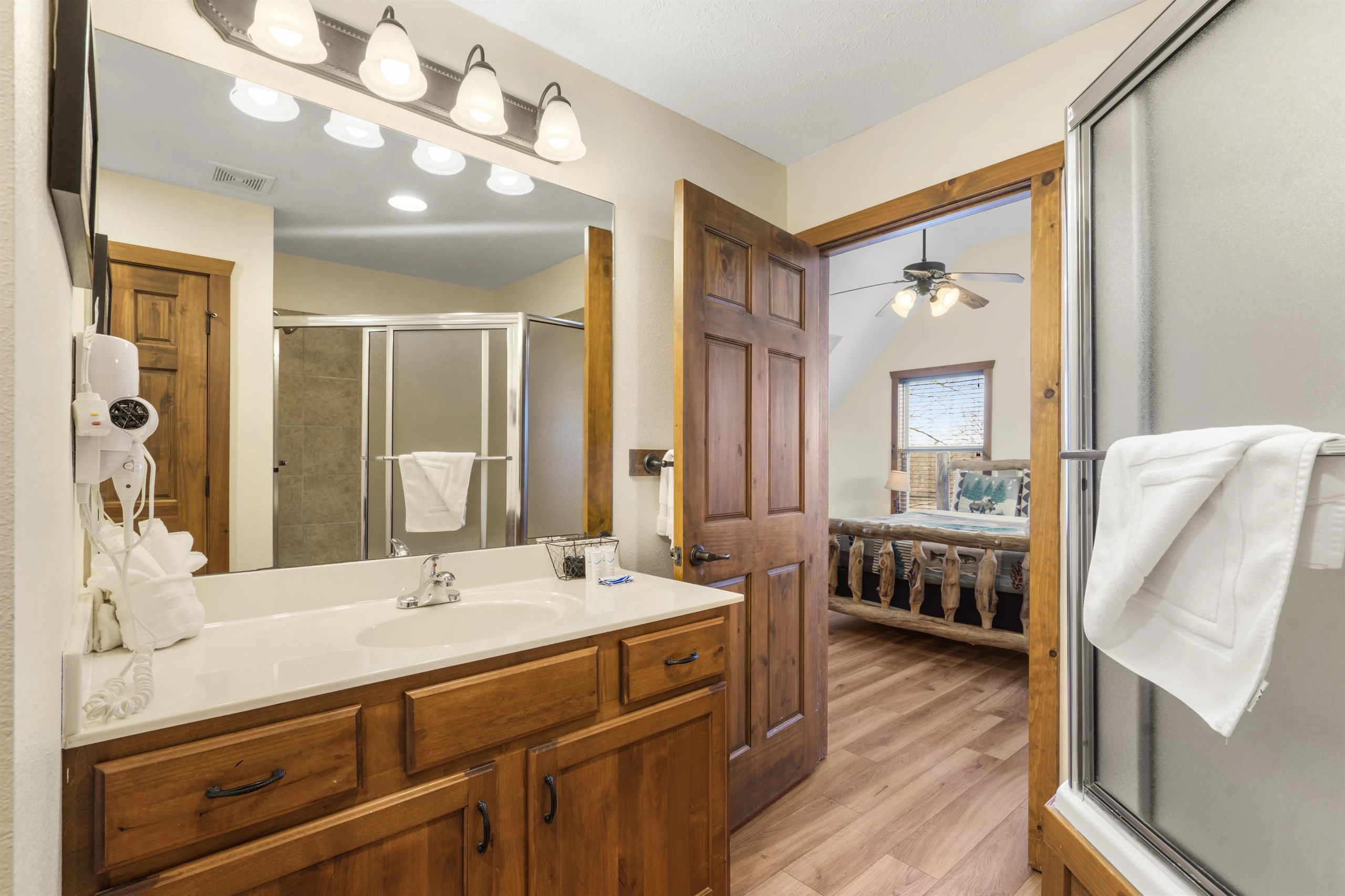 Ensuite Bathroom 3