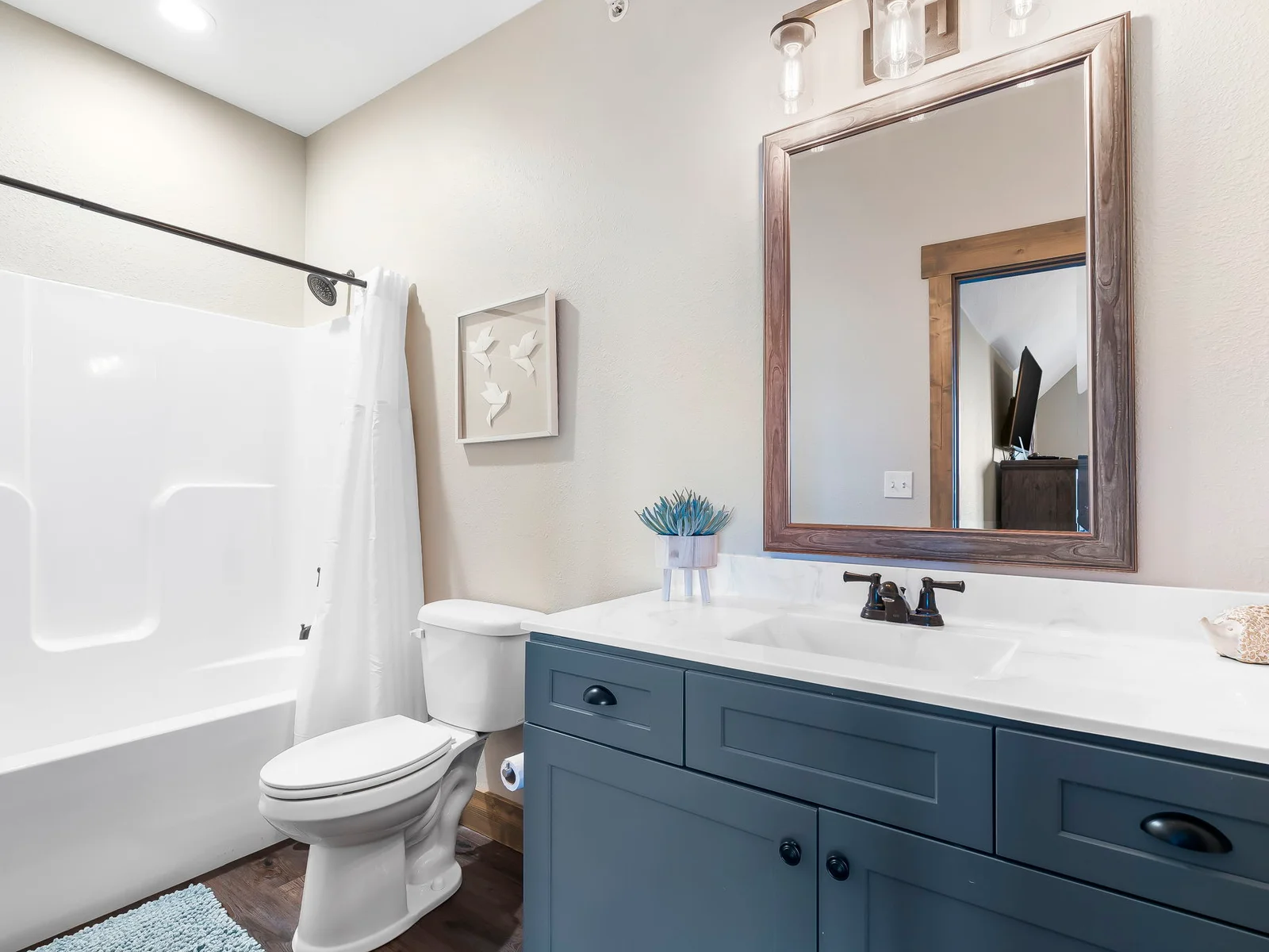 Ensuite bathroom for upper King bed #1