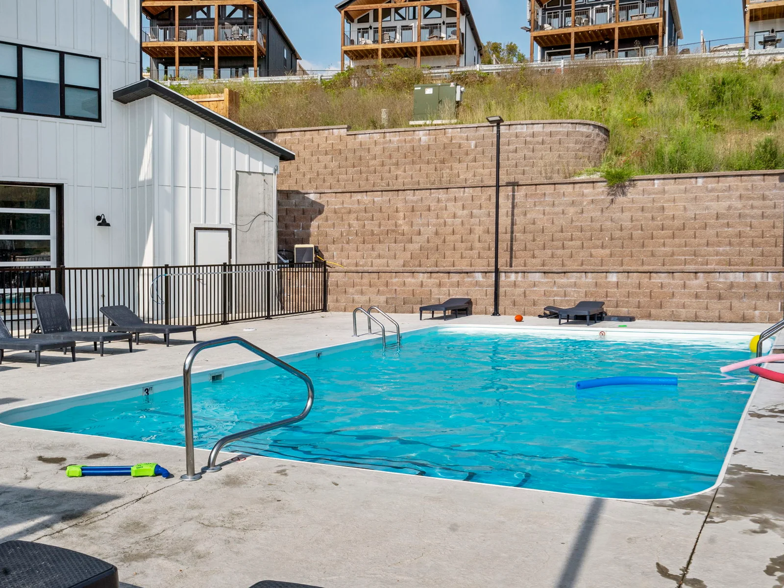 Outdoor community pool!