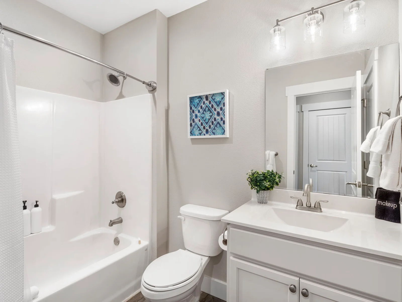 Lower level bedroom #1 ensuite bath