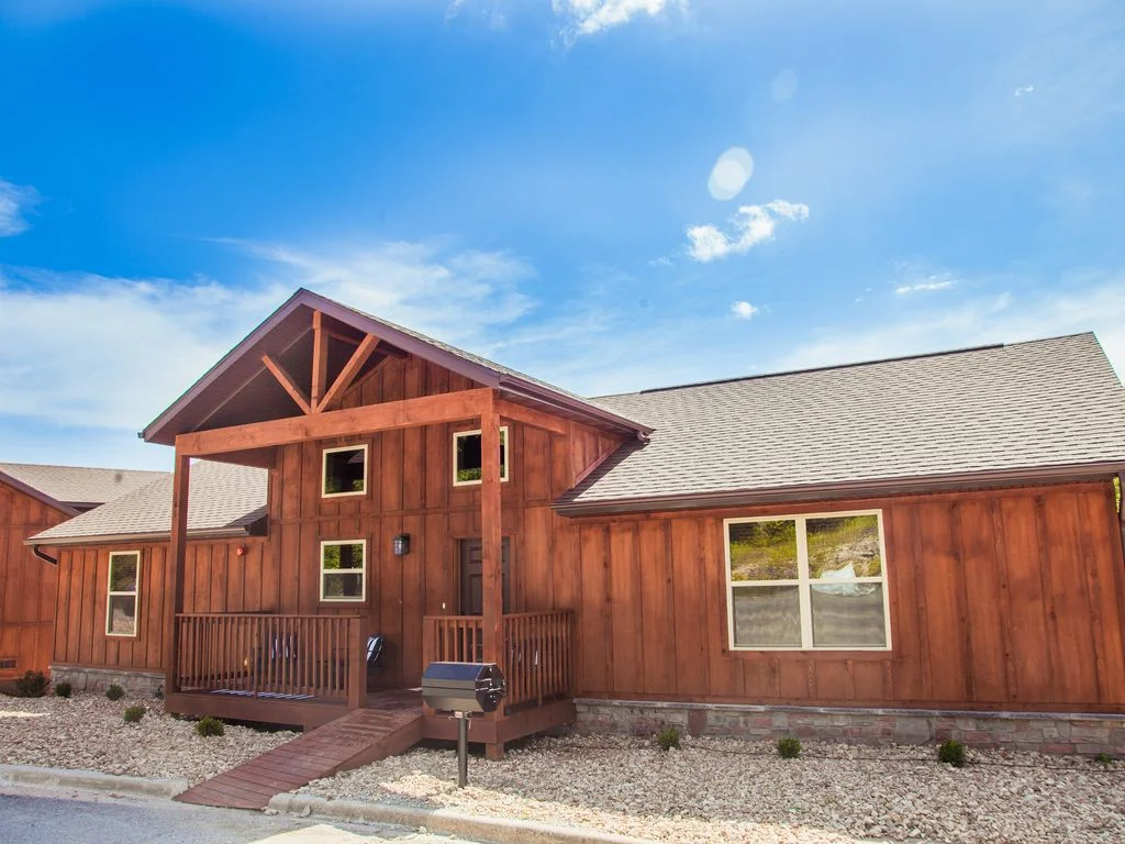 Your home away from home in Branson, MO! No stairs to access the home.