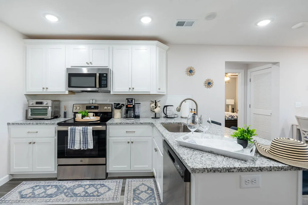 Prepare gourmet meals if you prefer in this fully stocked kitchen!
