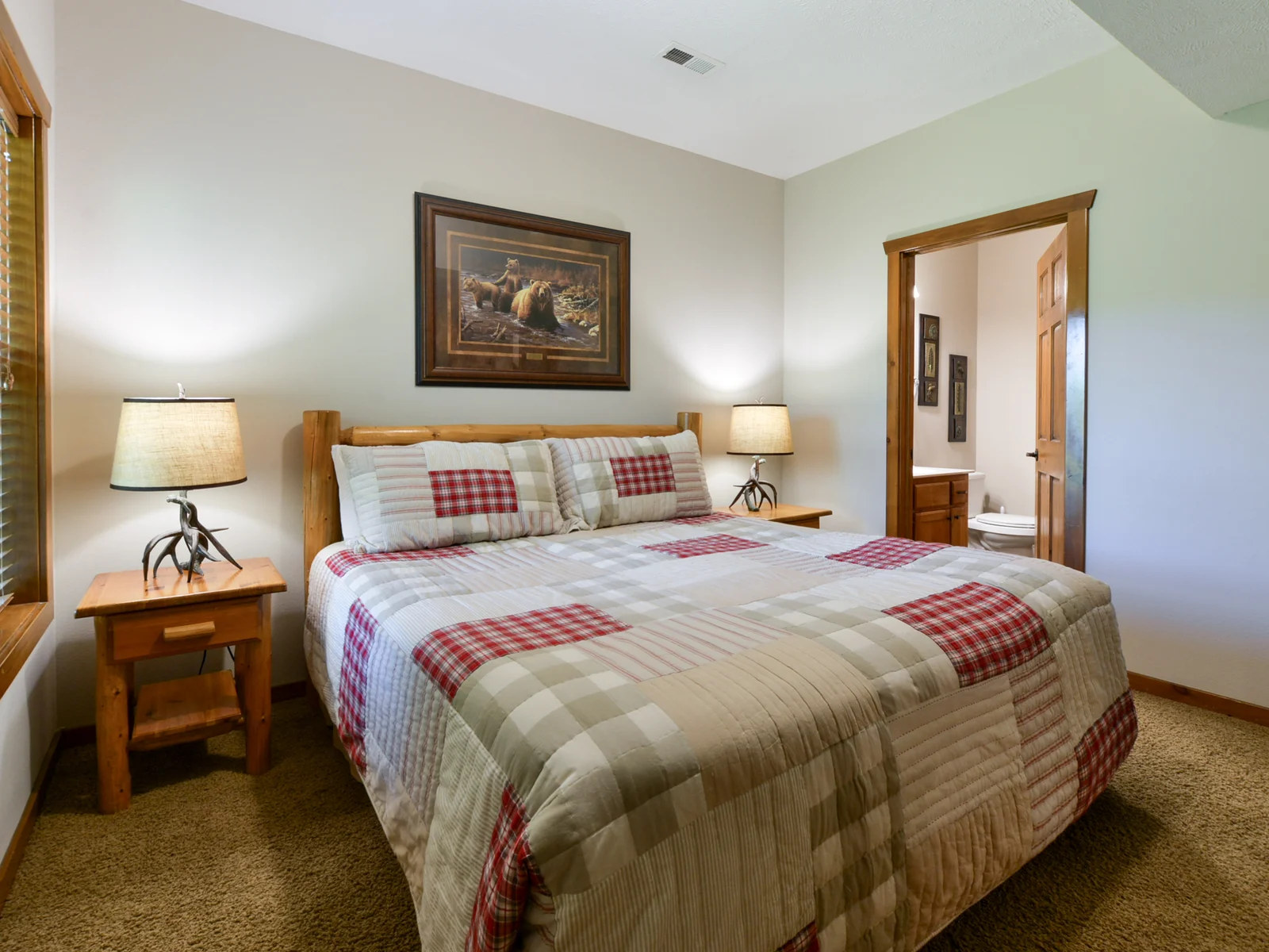 www.VanessasVacationHomes.com