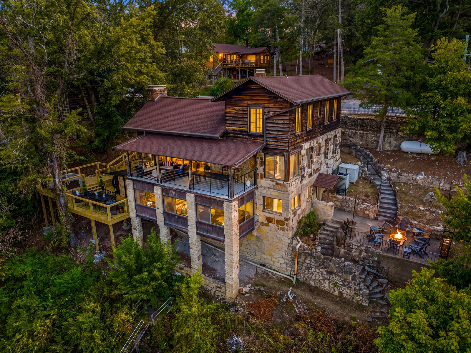 The Cliff Haus at Taneycomo – Branson