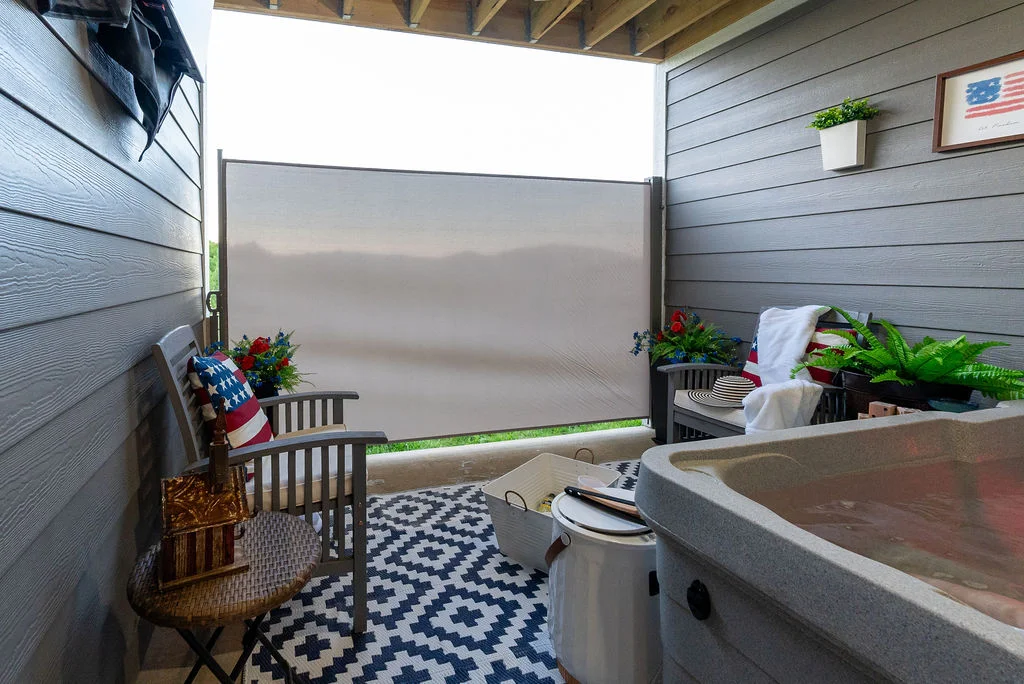 Privacy screen provided for the patio and hot tub
