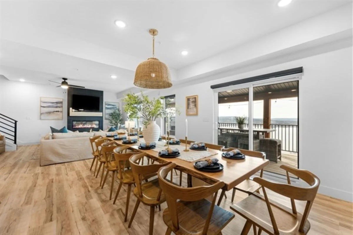 Gather around the table for a nice dinner!